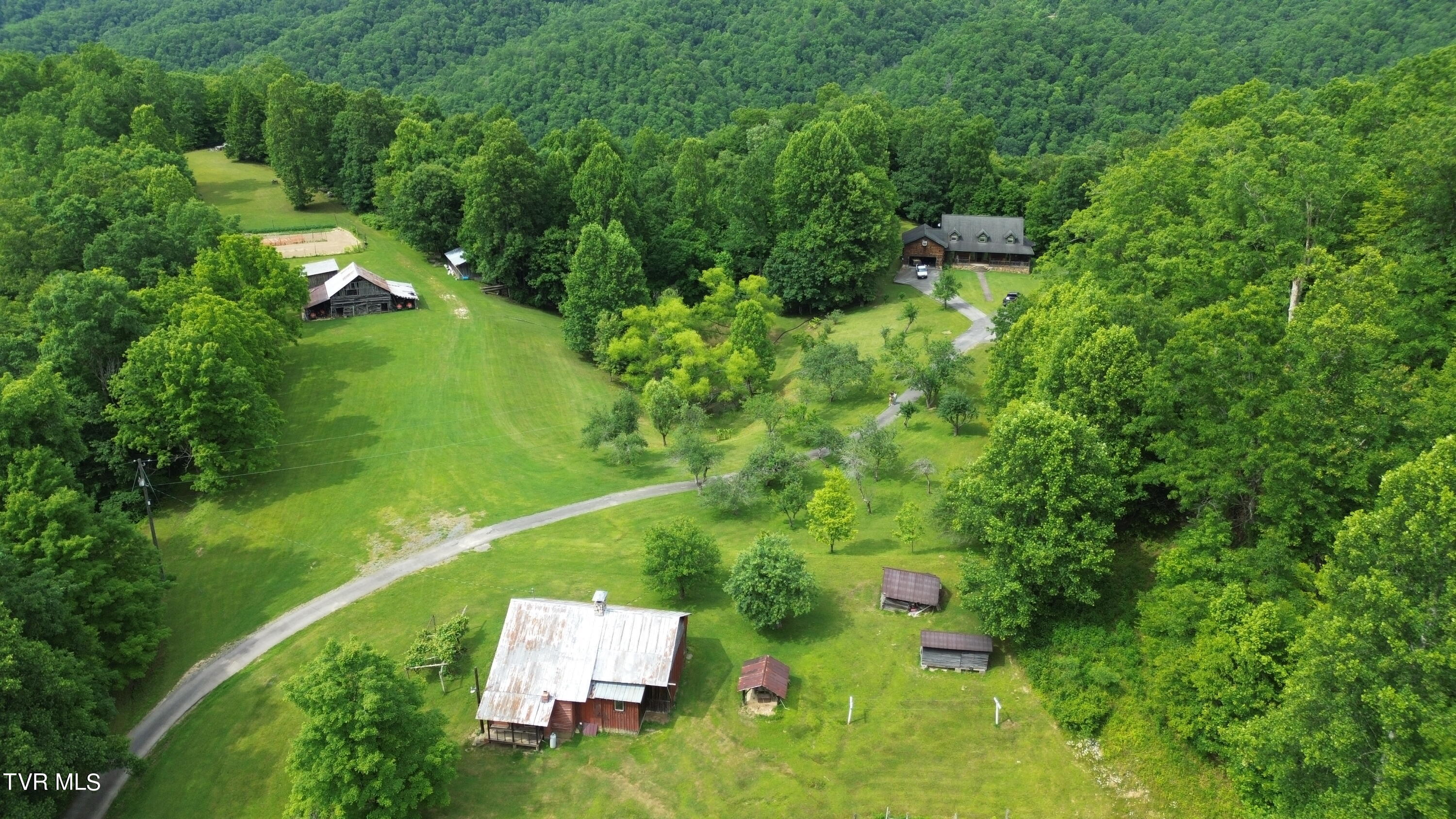 639 Dream Farm Road Property Photo 1
