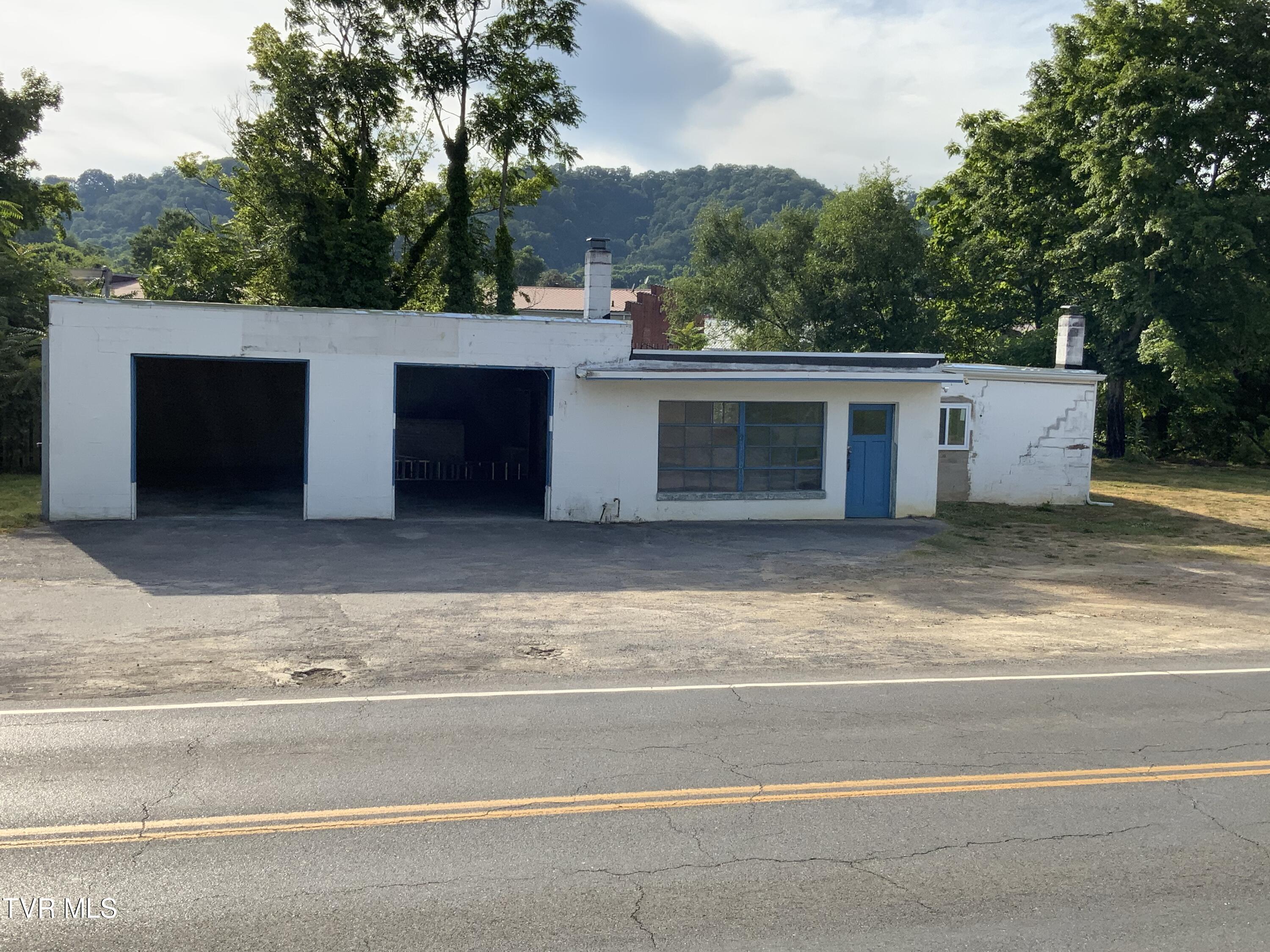 509 West Broadway Street Property Photo 2