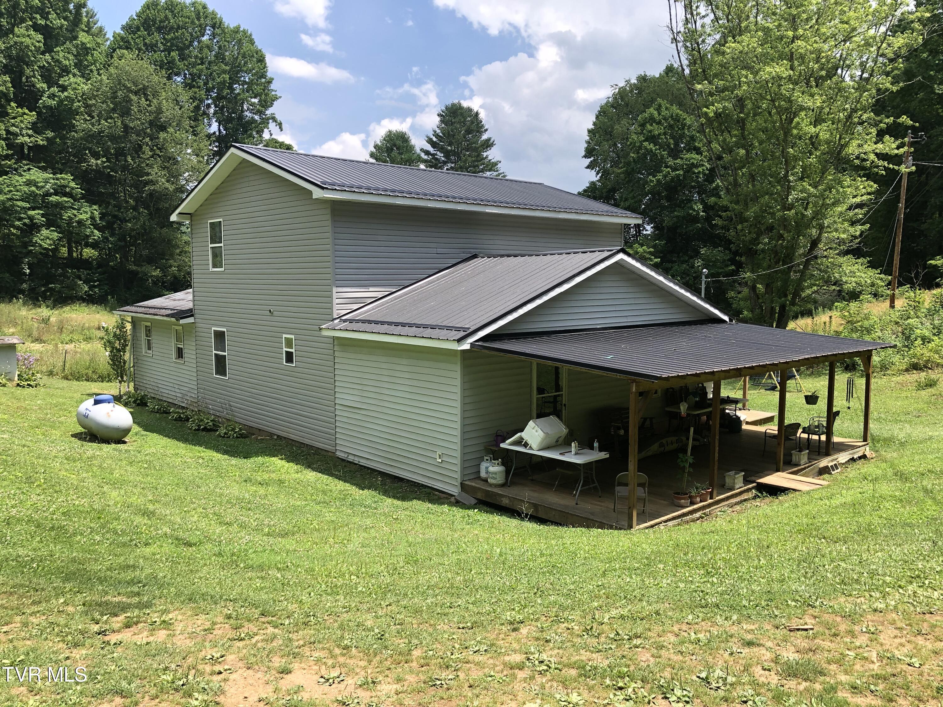 3128 North Highway 421 Property Photo