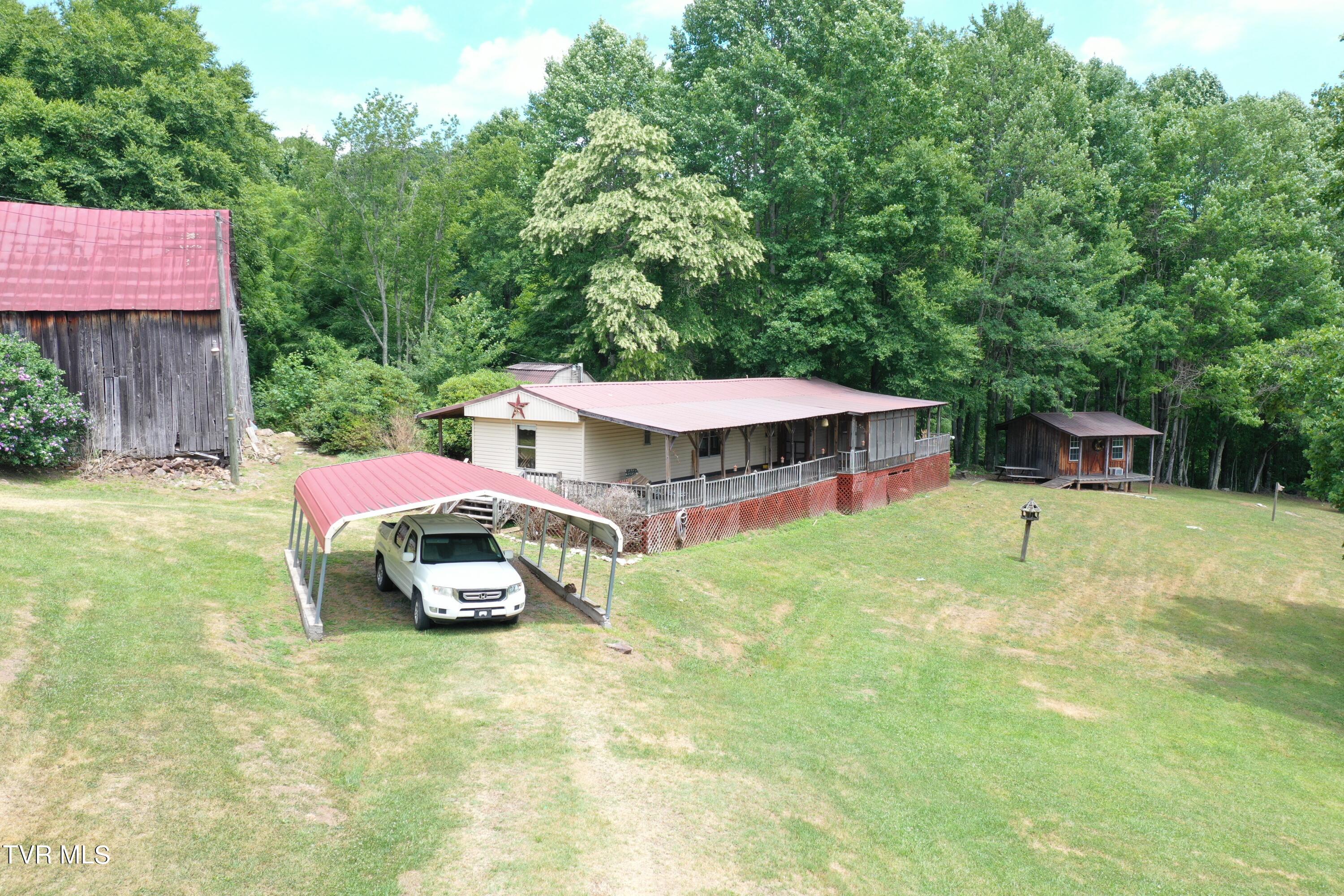 10702 Redbud Highway Property Photo