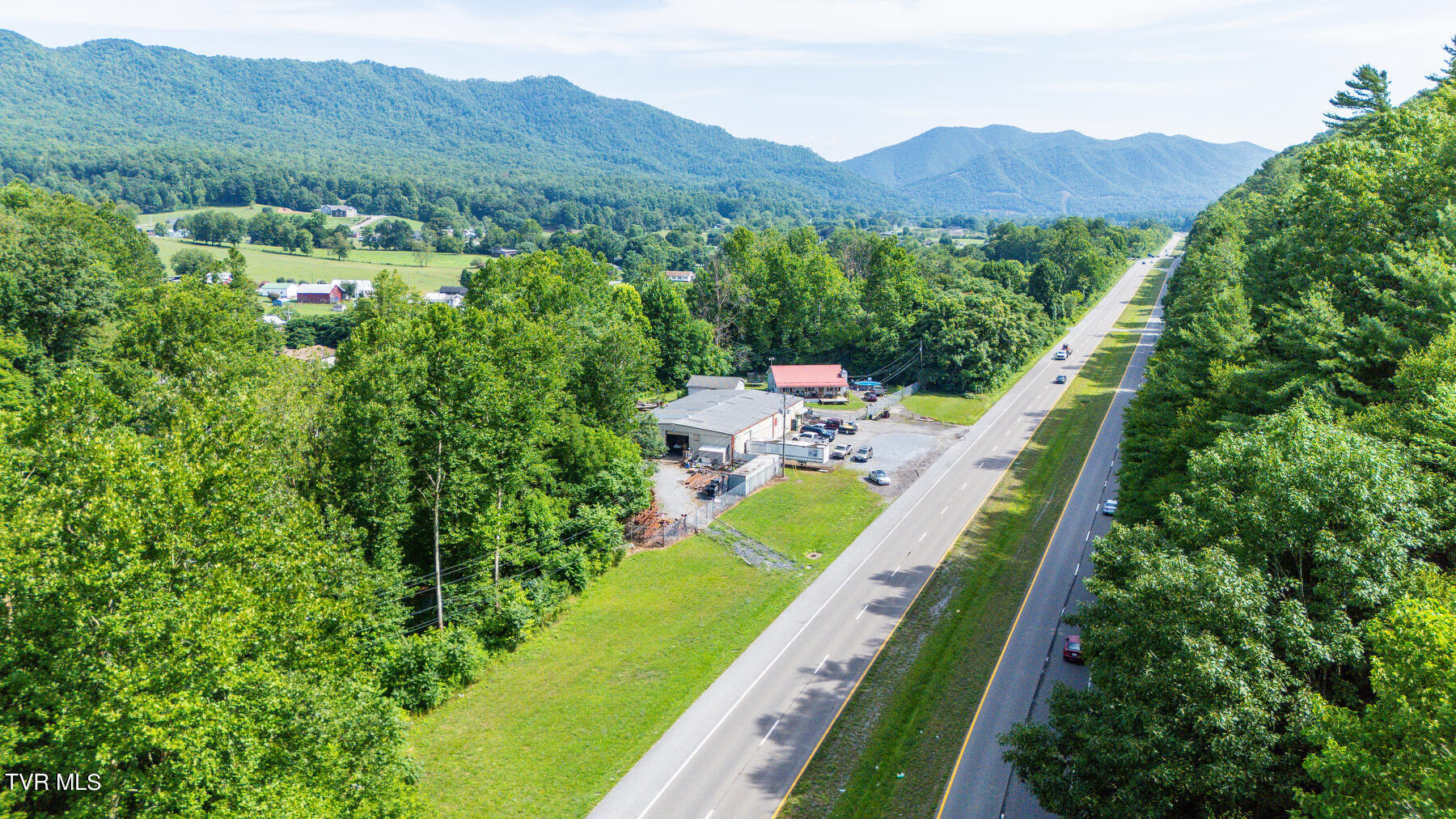5560 Highway 19-e Property Photo 8