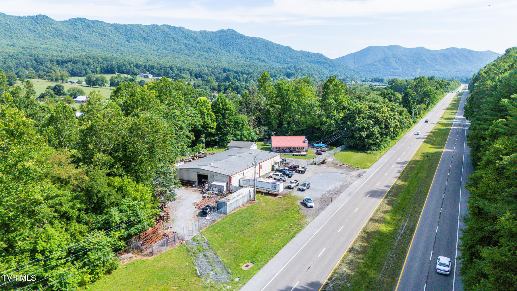 5560 Highway 19-e Property Photo 9