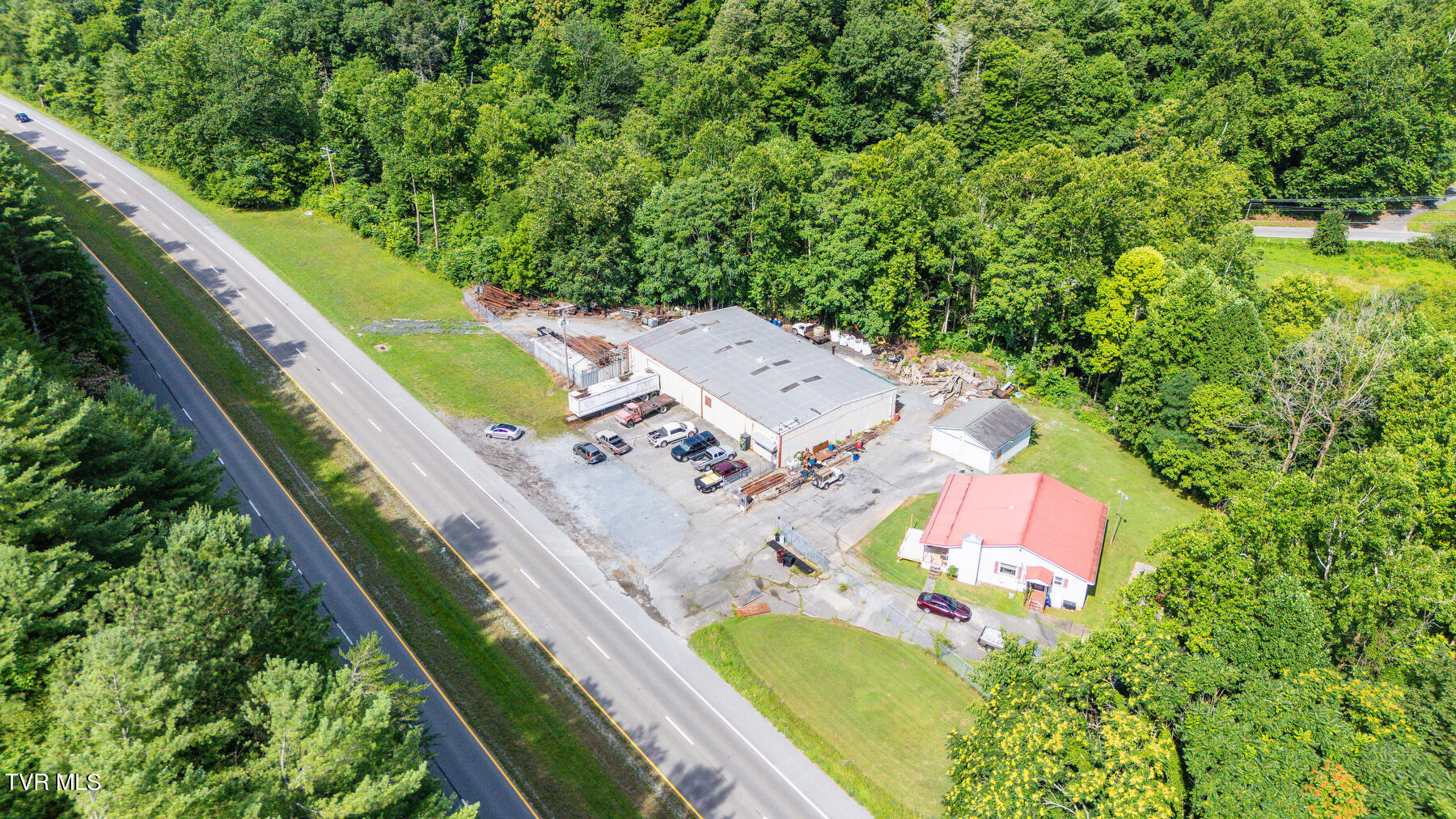 5560 Highway 19-e Property Photo 10