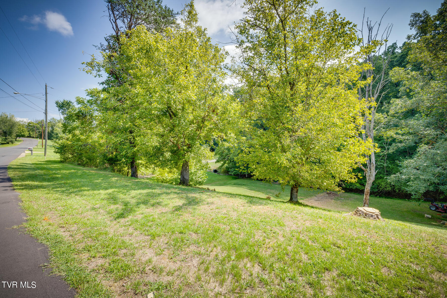 Aurawood Heights Real Estate Listings Main Image