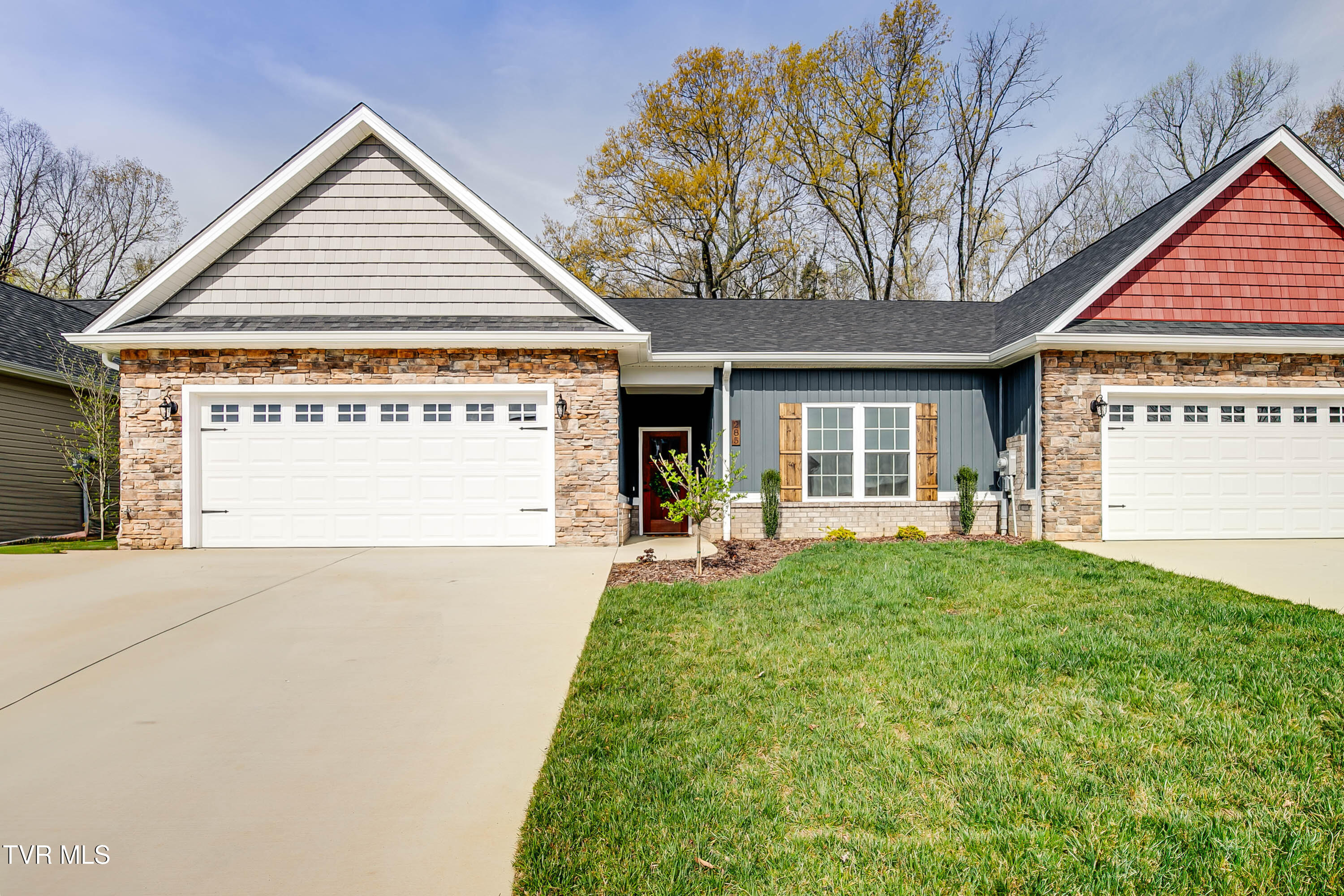 303 Piper Glen Property Photo