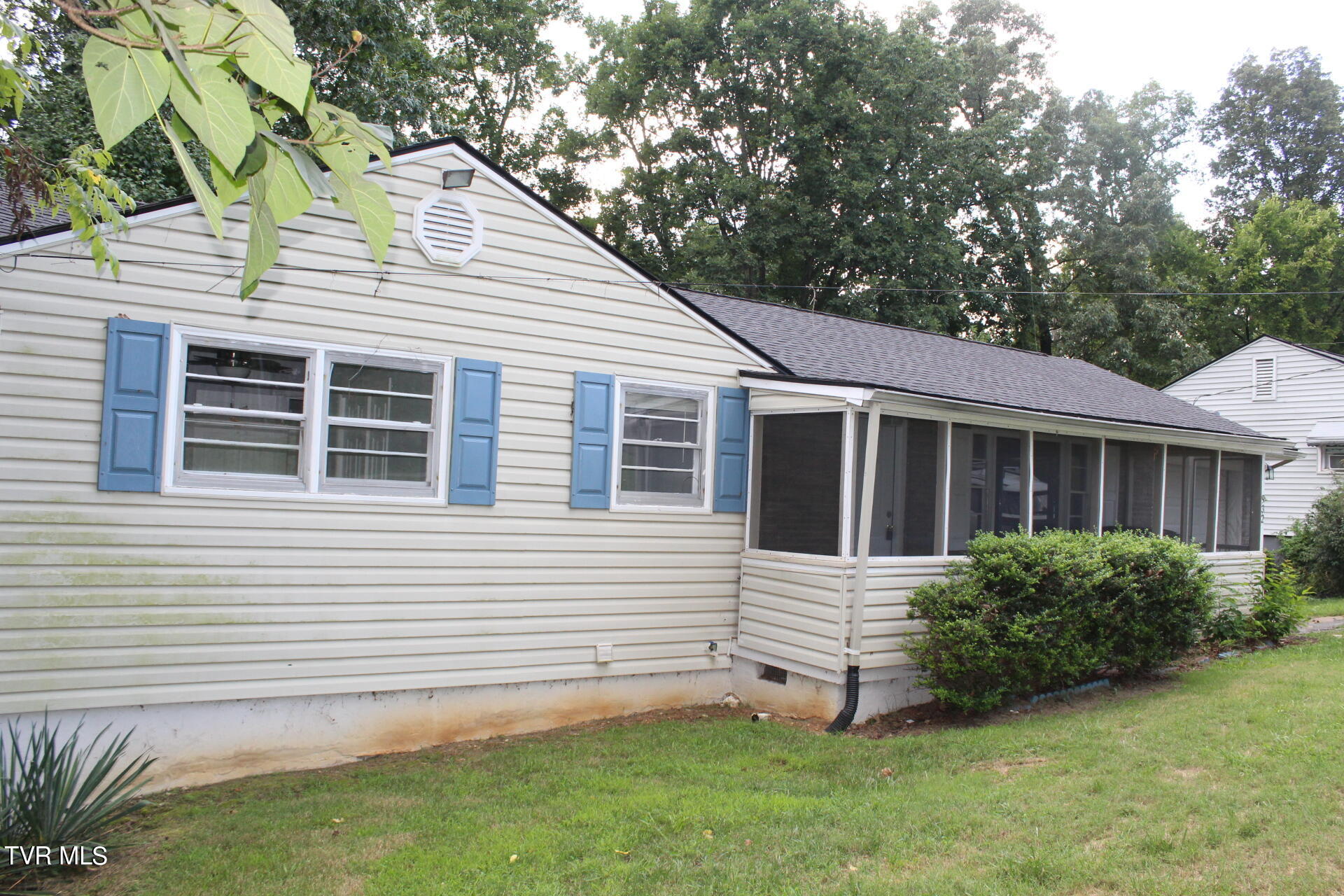 932 Cooper Street Property Photo