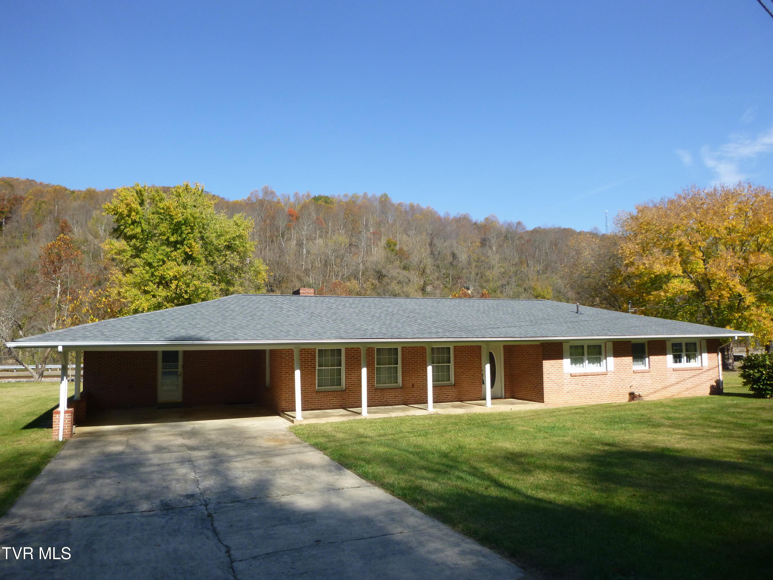 172 Una Street Property Photo