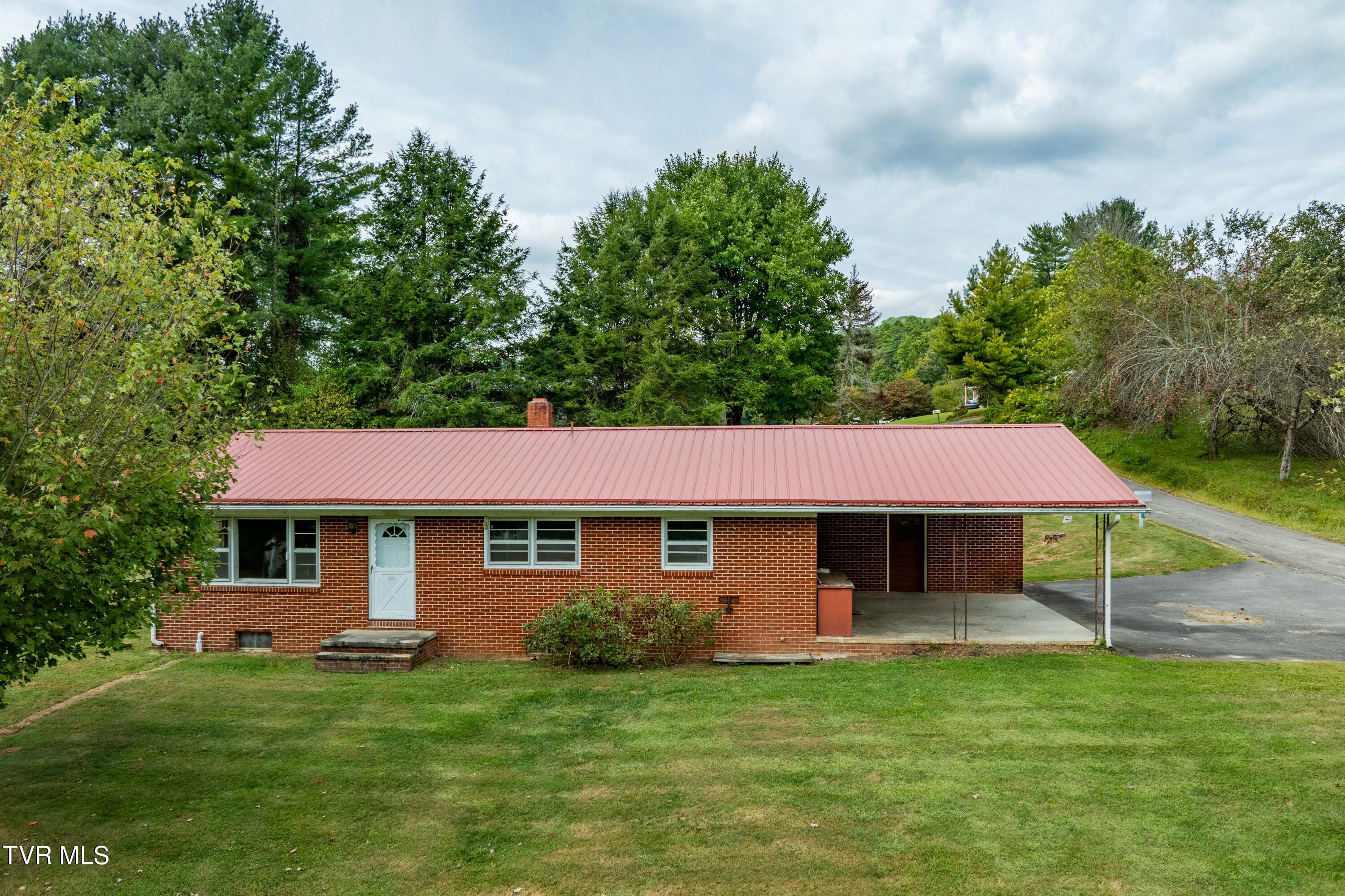 111 J Cress Road Property Photo