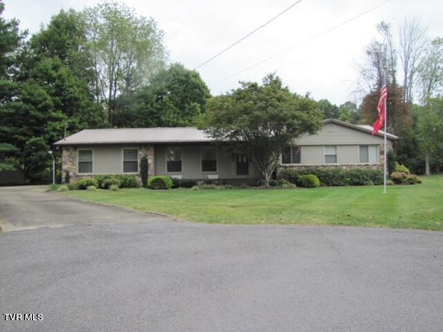 413 Arlington Court Property Photo