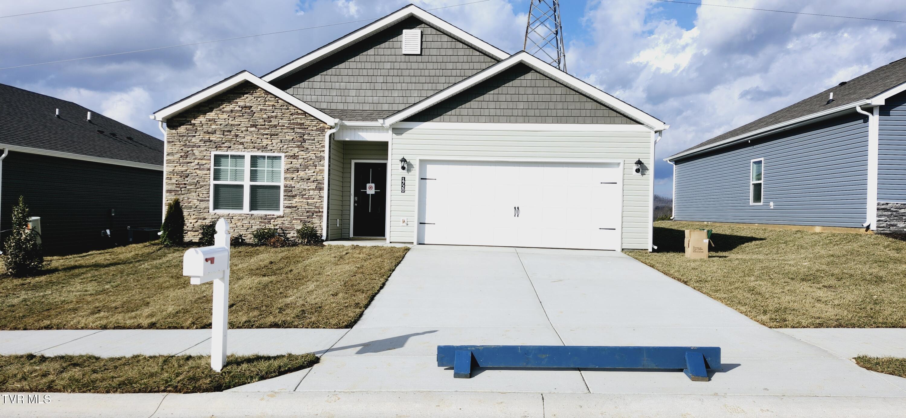1720 Fox Meadows Circle Property Photo 1