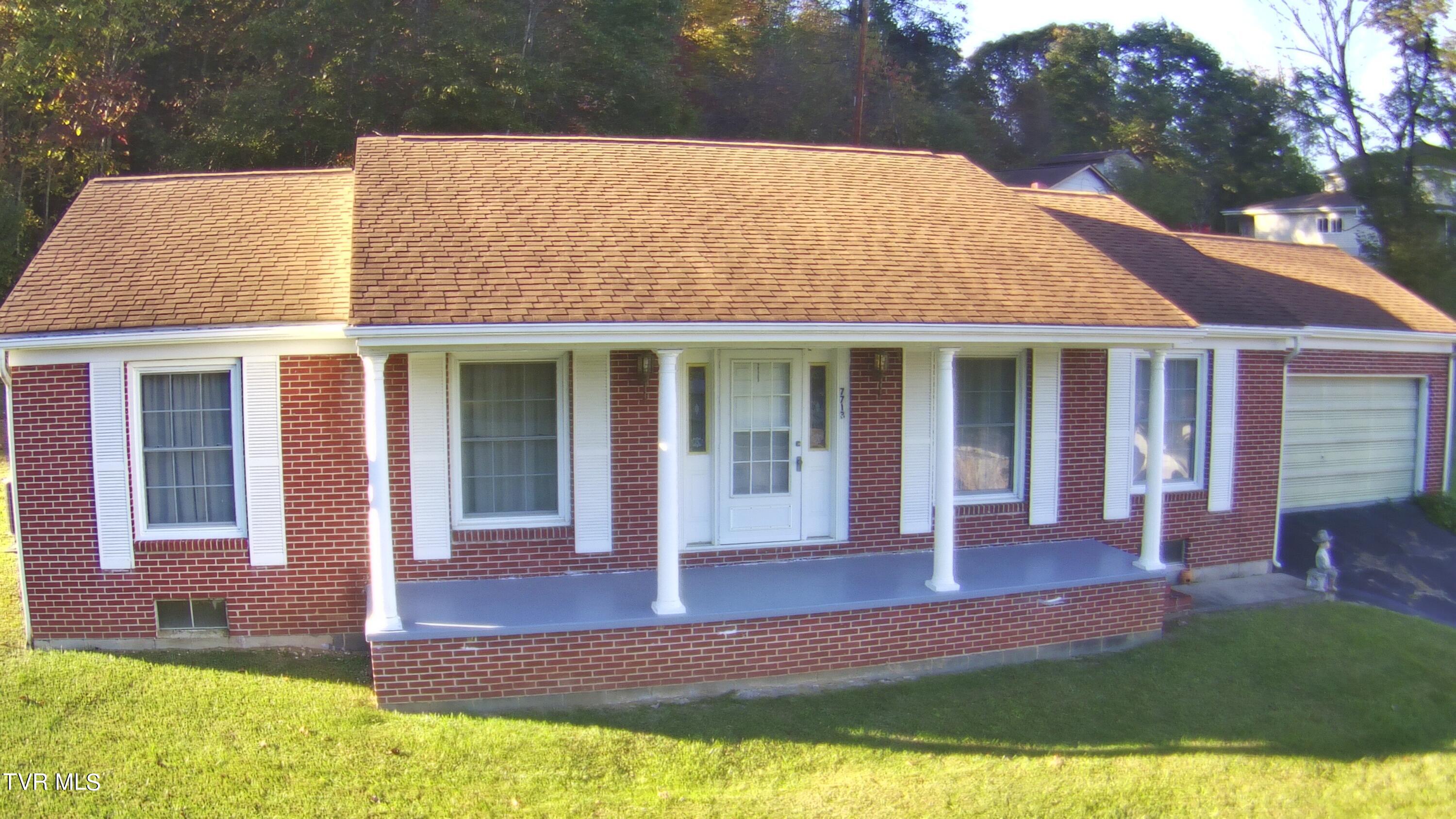 7713 Wells Boone Road Property Photo 1