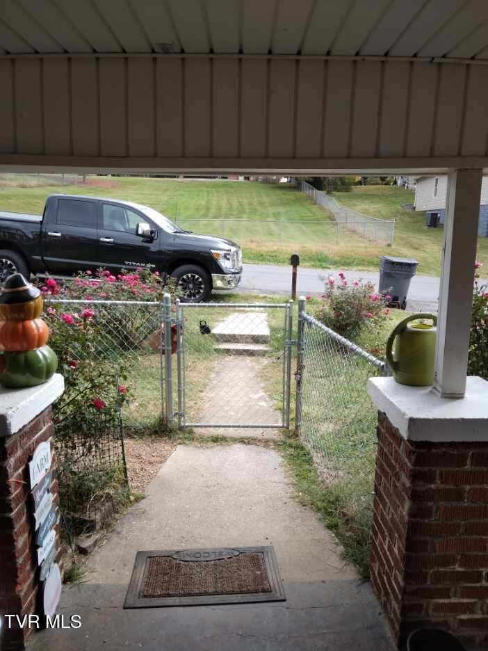605 Beechwood Drive Drive Property Photo 11