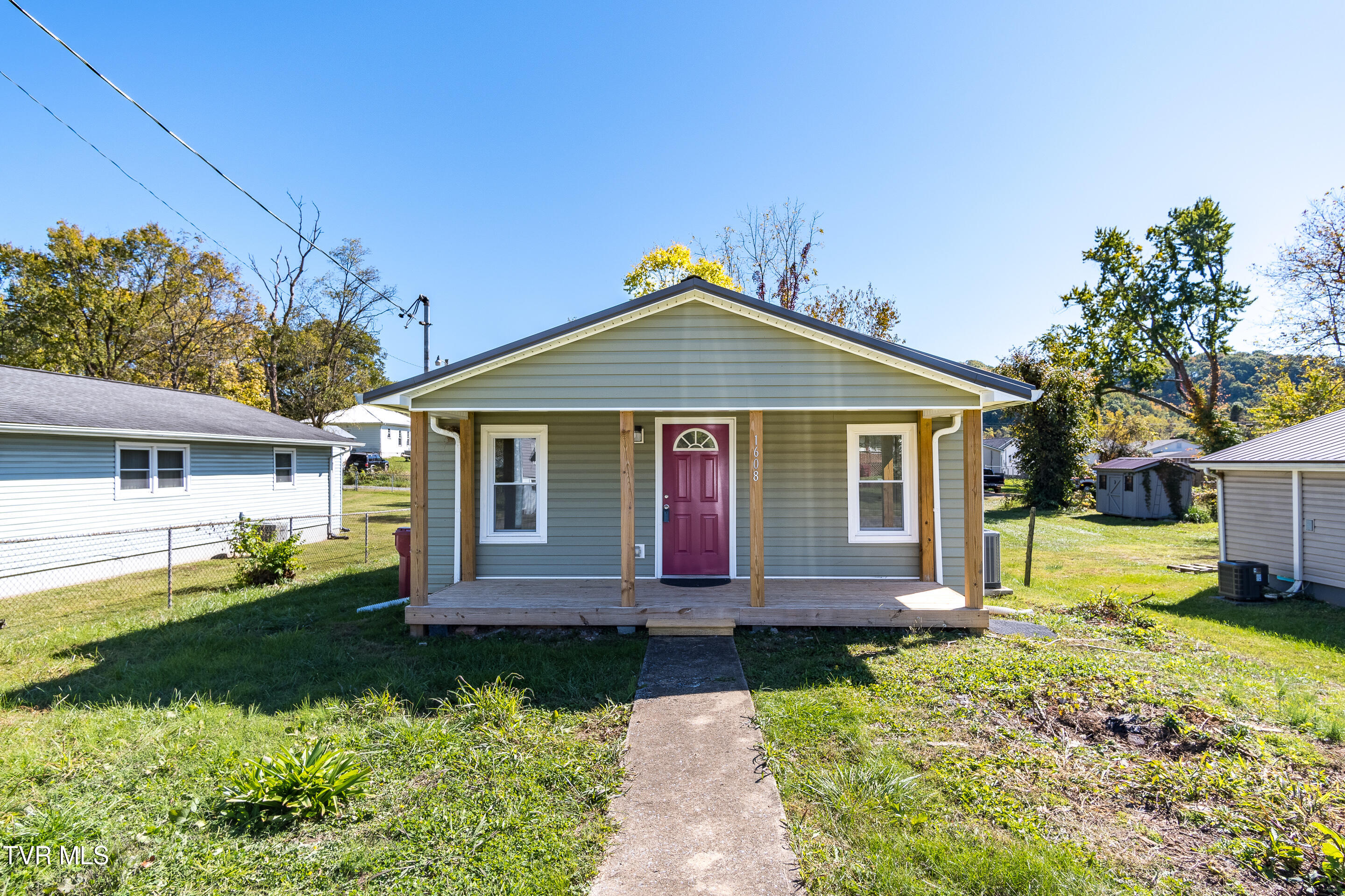 1608 E Fairview Ave Property Photo
