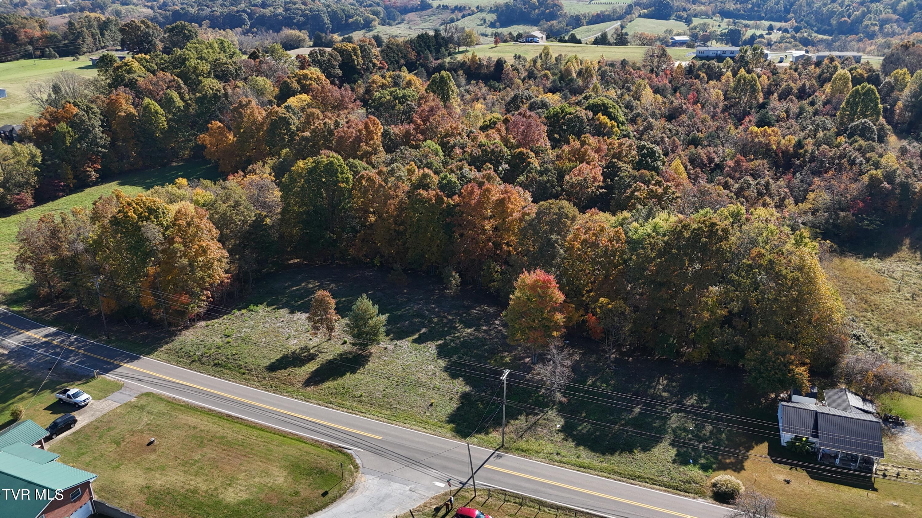 Tr 13 Newport Highway Property Photo