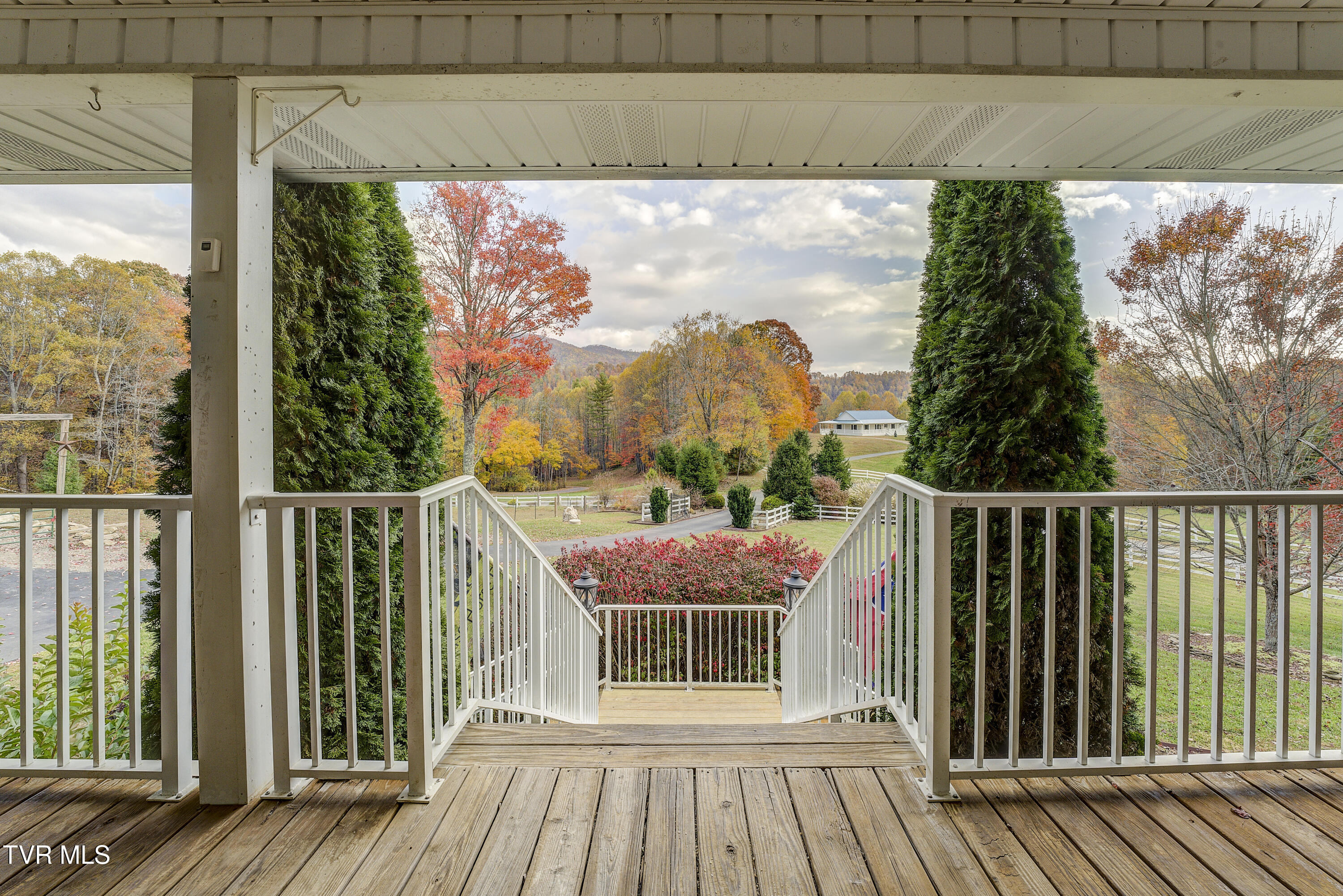 1008 Holly Meadow Rd Road Property Photo 5