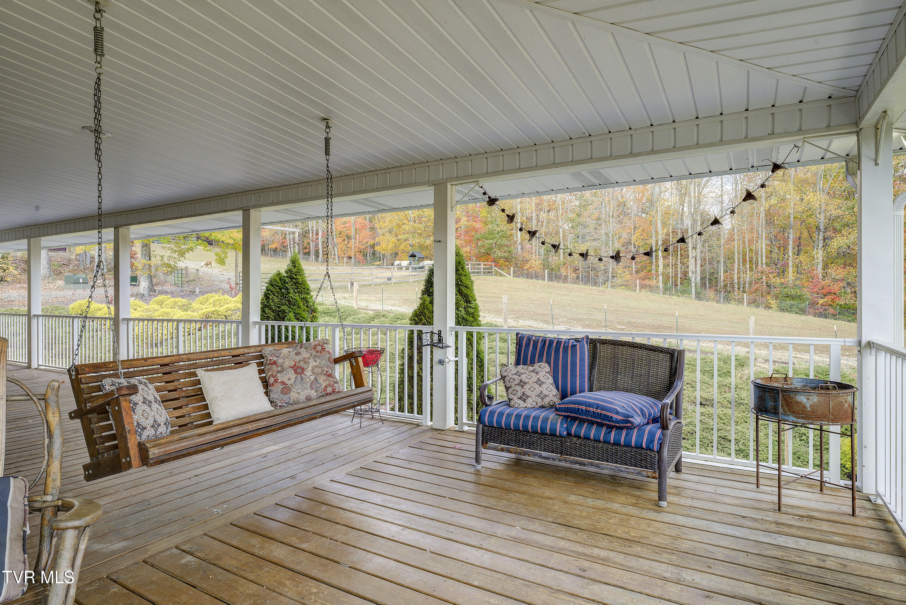 1008 Holly Meadow Rd Road Property Photo 7