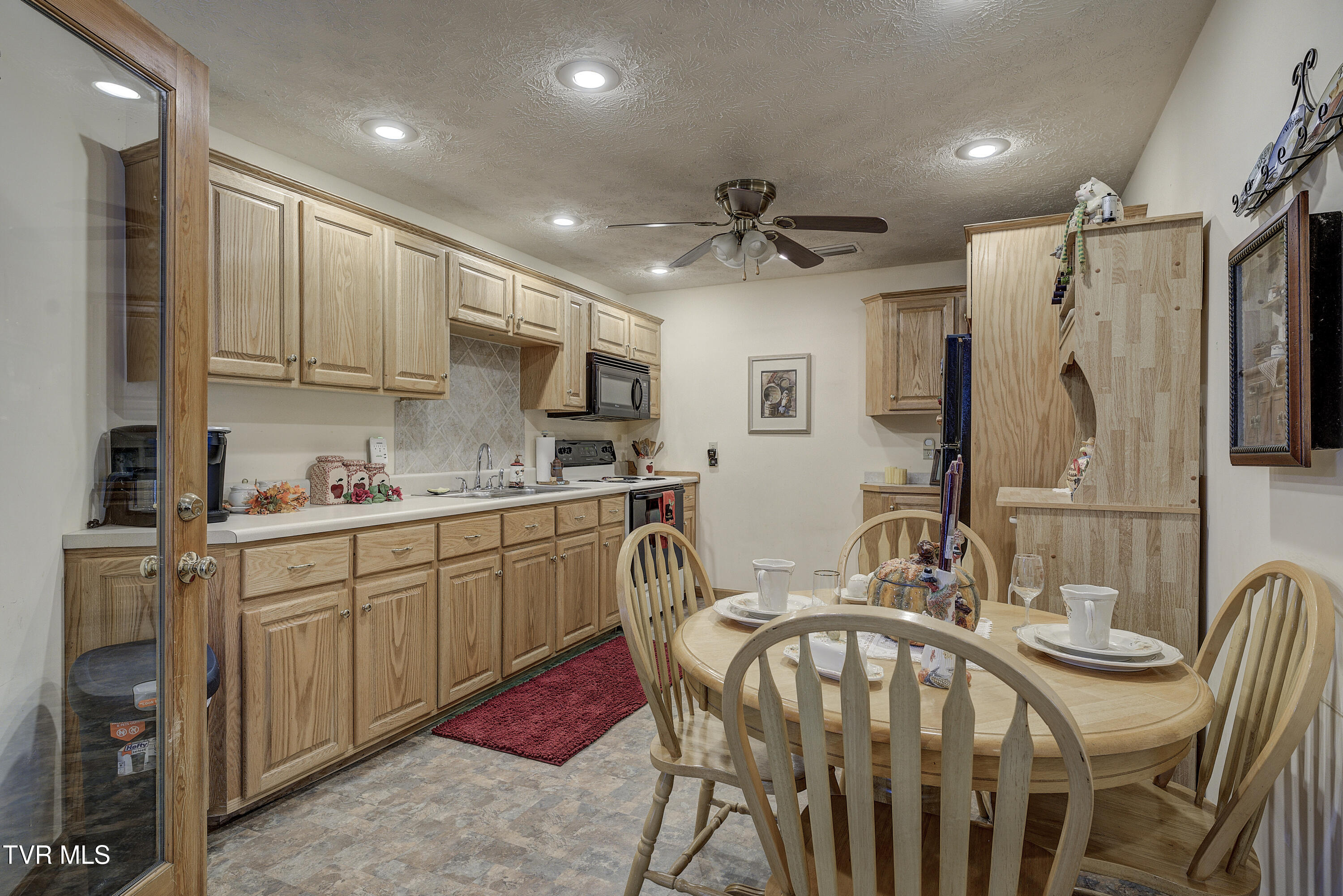 1008 Holly Meadow Rd Road Property Photo 44