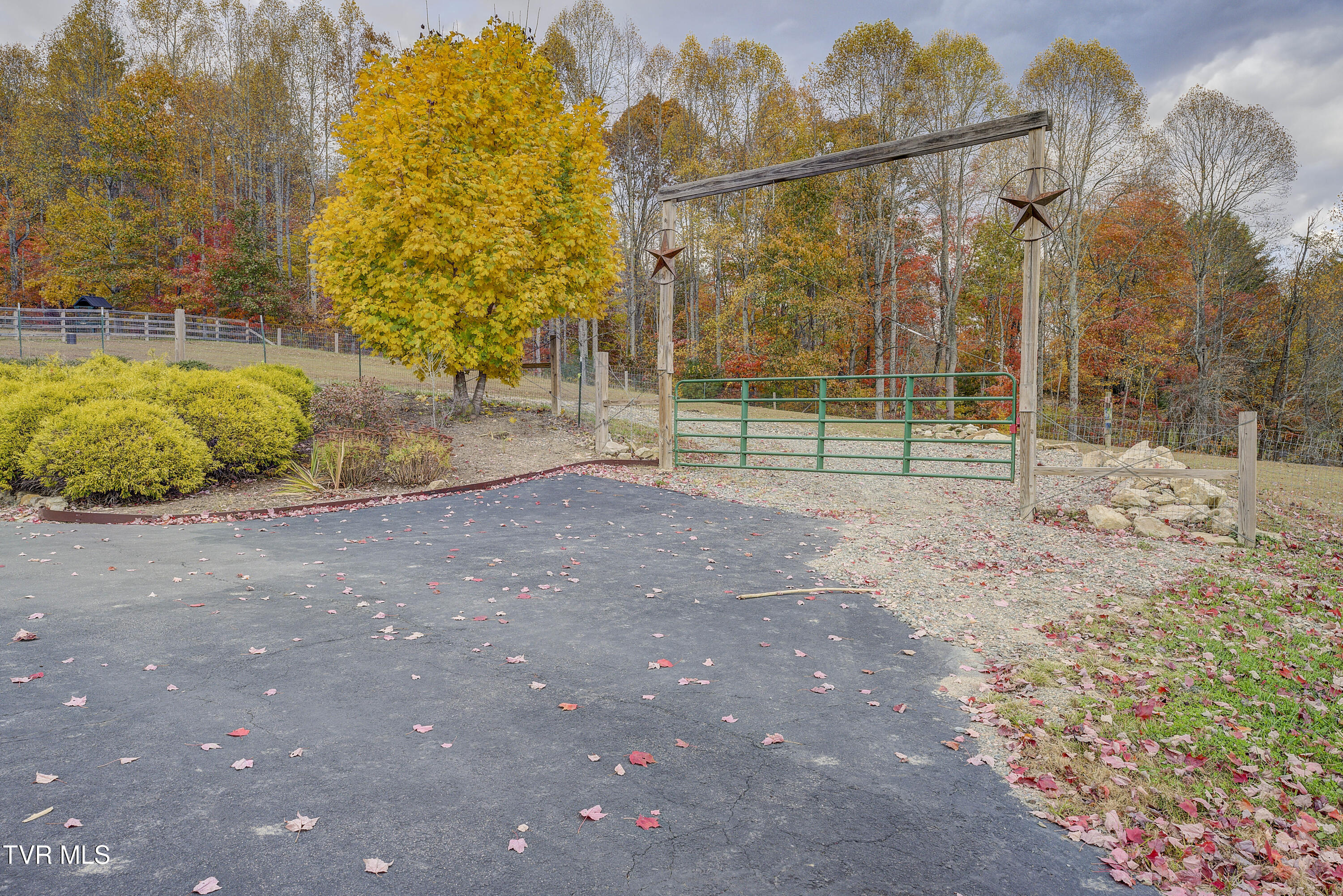 1008 Holly Meadow Rd Road Property Photo 99