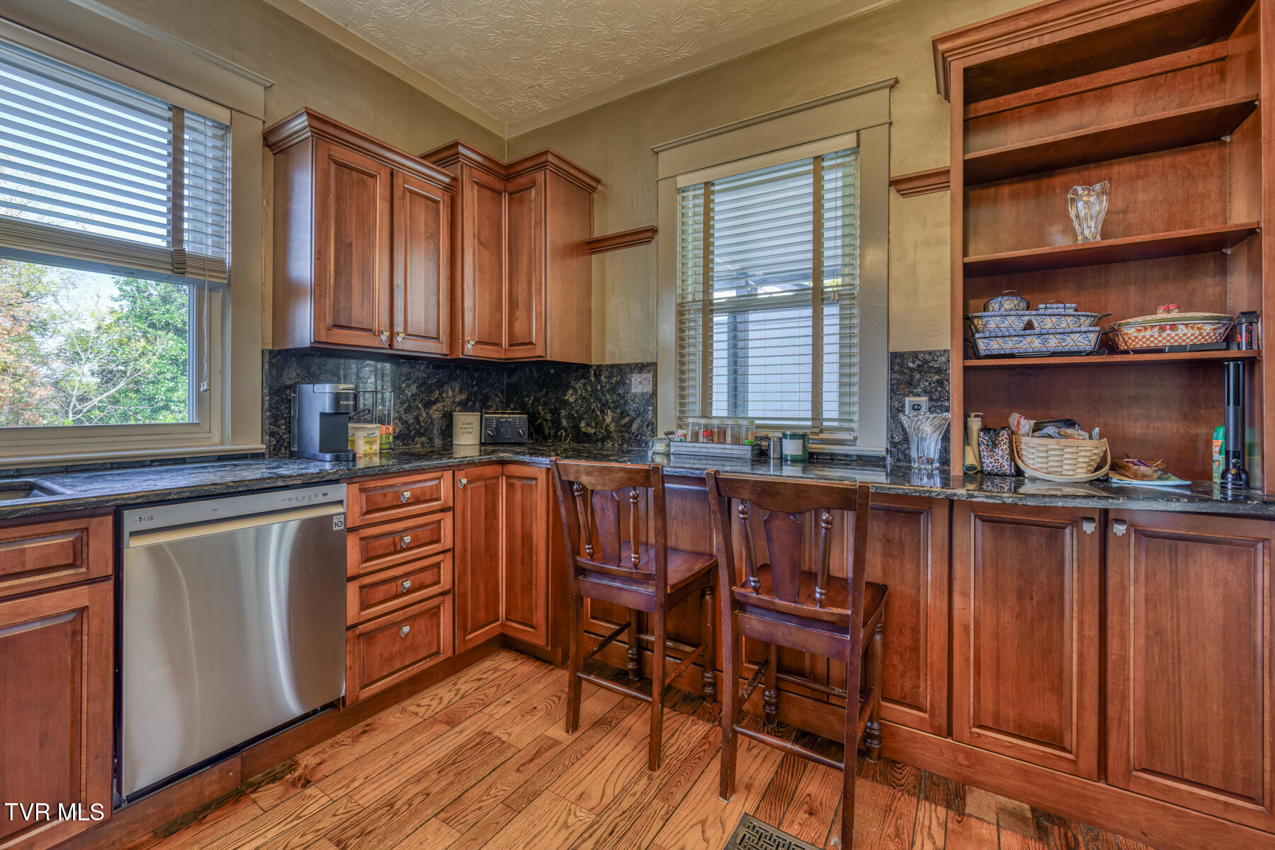 1505 West Lakeview Drive Property Photo 10