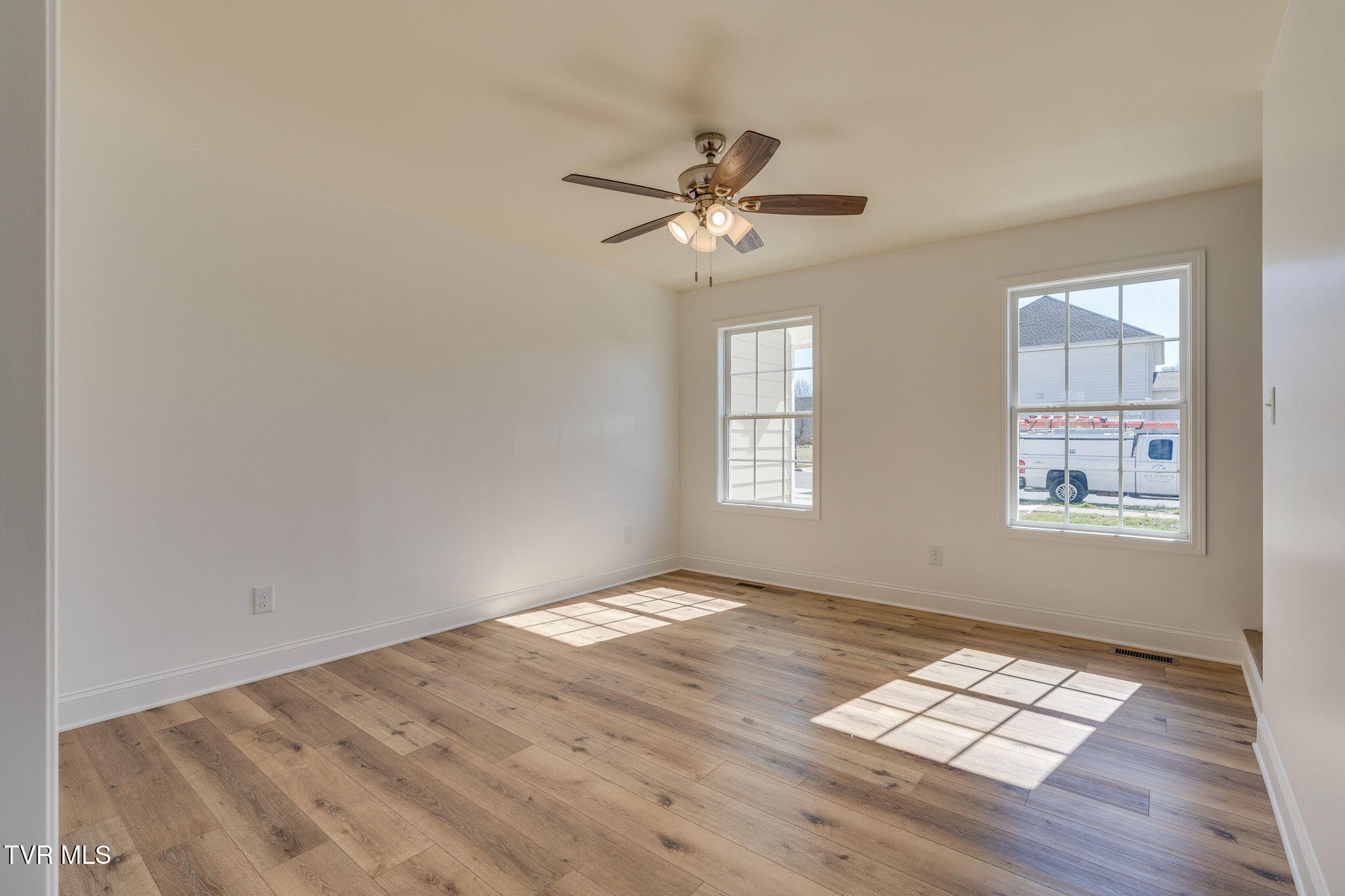 1076 Willow Springs Drive Property Photo 16