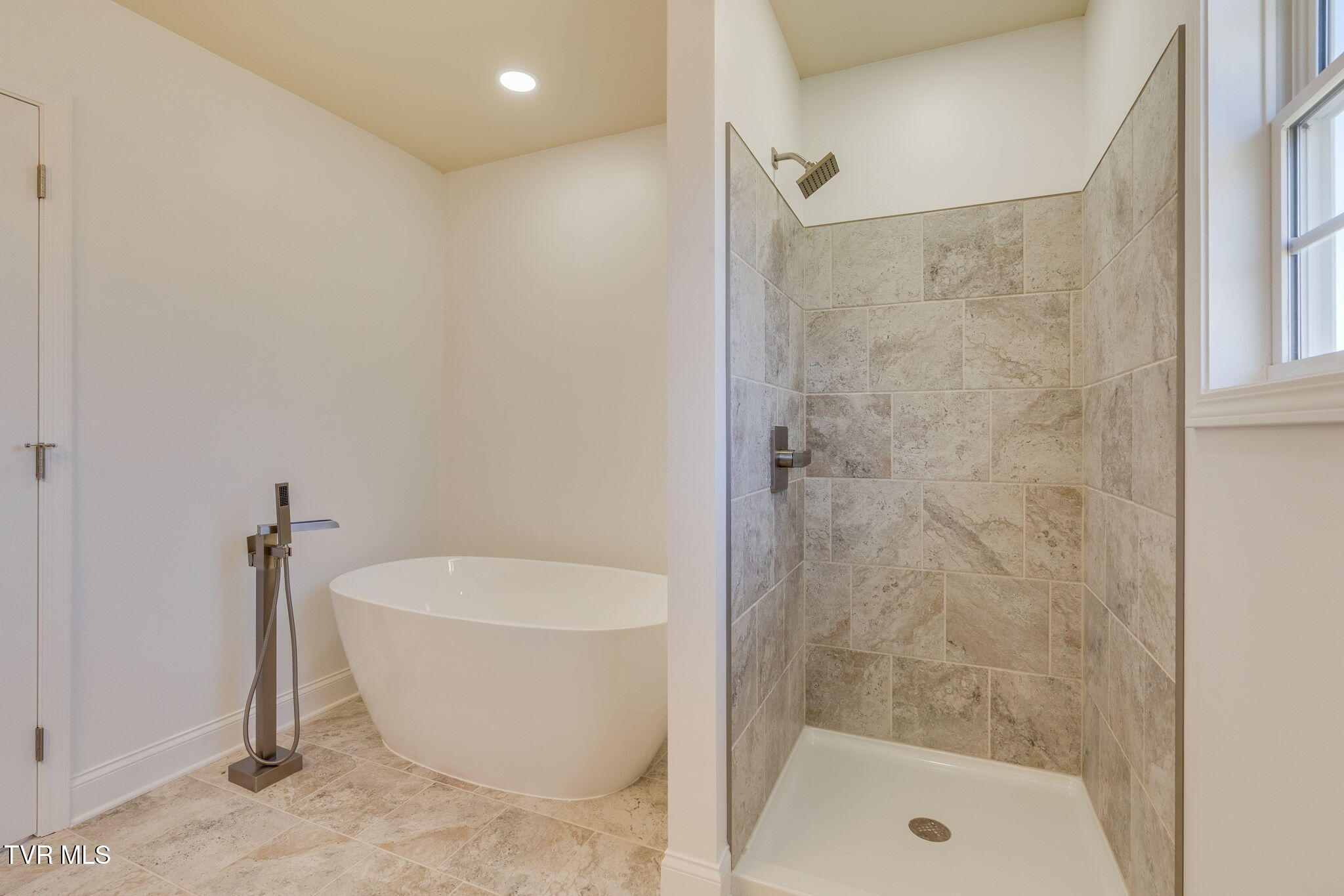1076 Willow Springs Drive Property Photo 23
