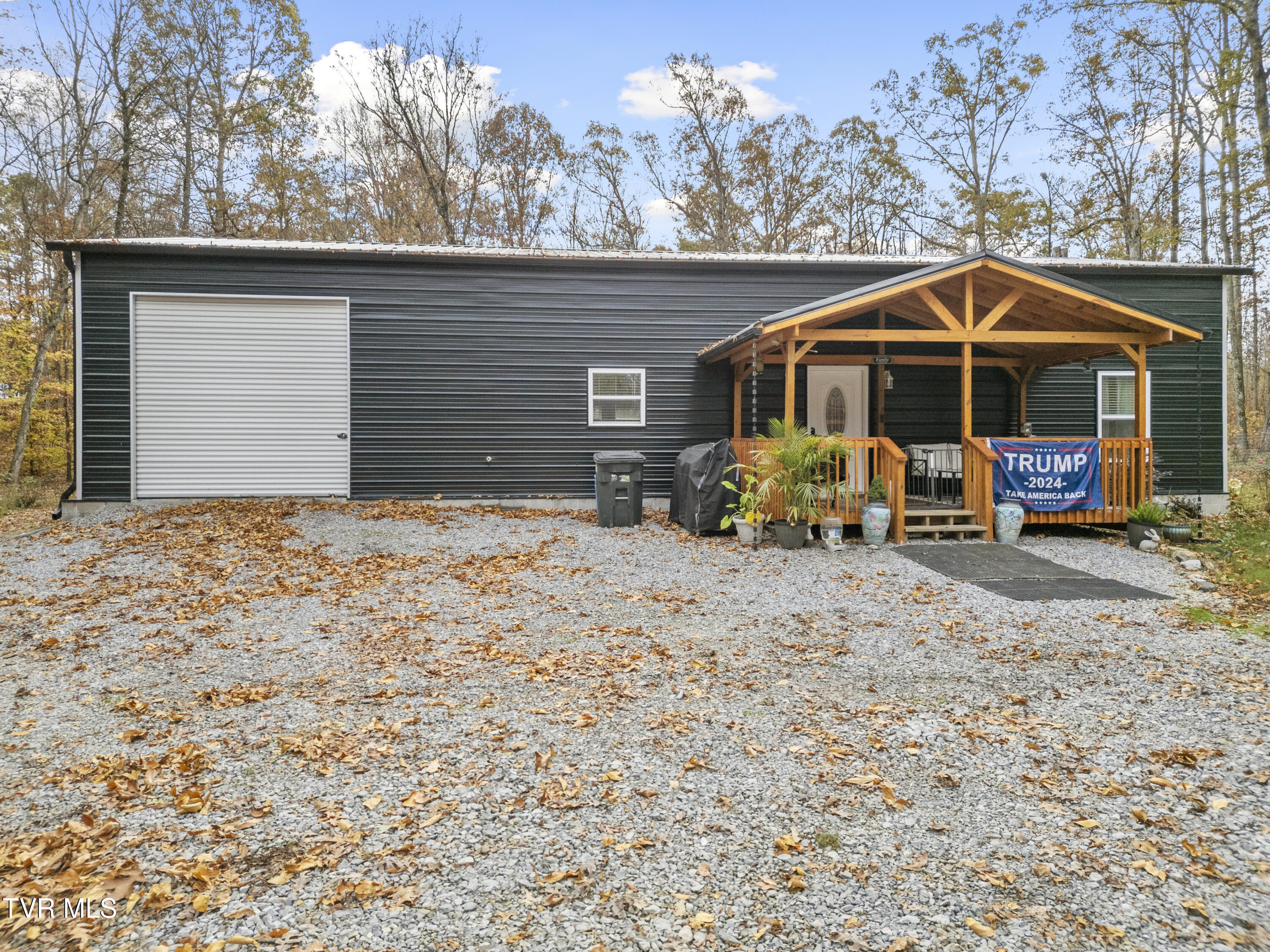6865 Warrensburg Road Property Photo