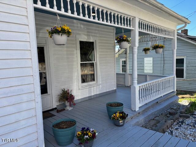 911 Russell Street Property Photo 1