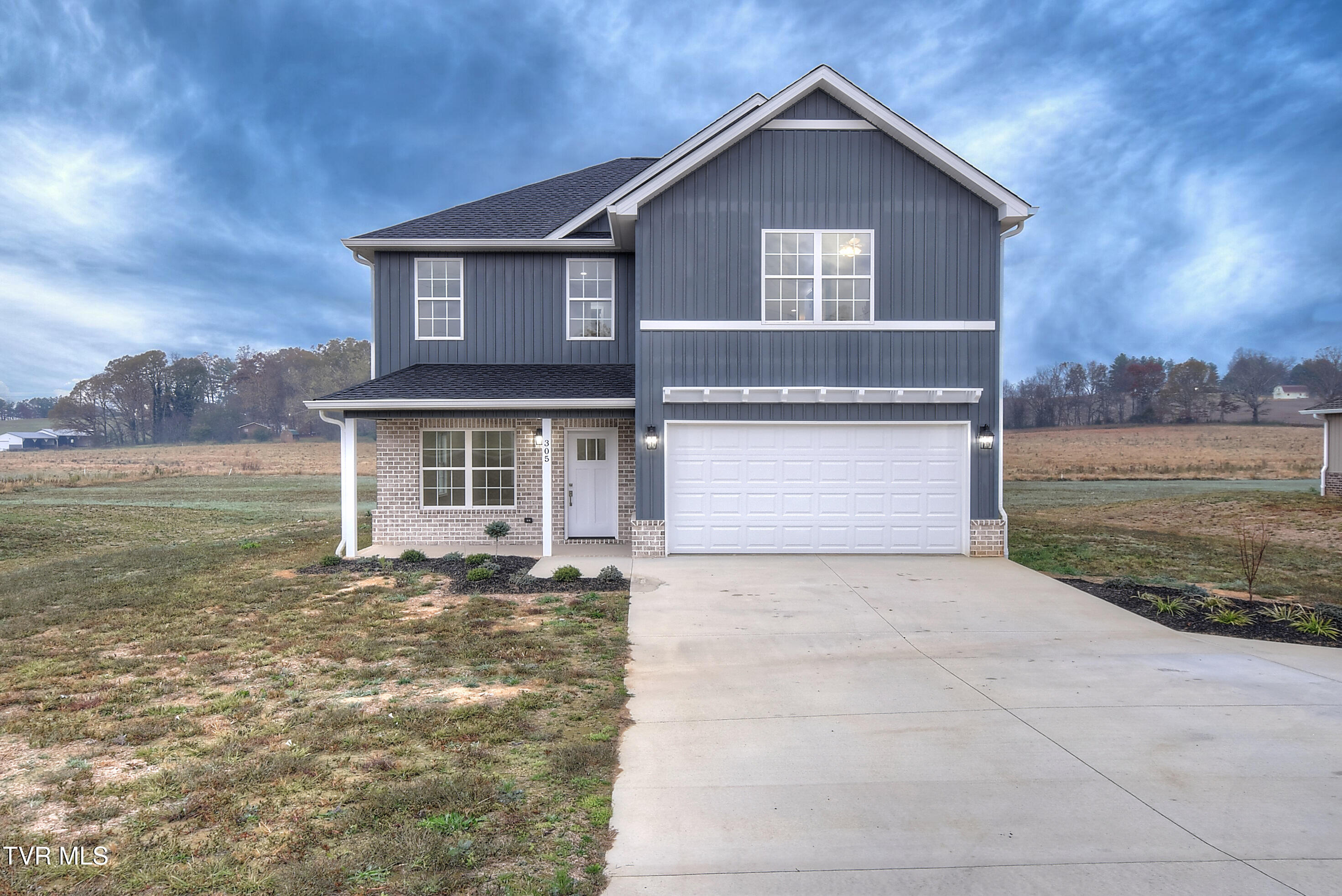 305 Greenwood Road Property Photo