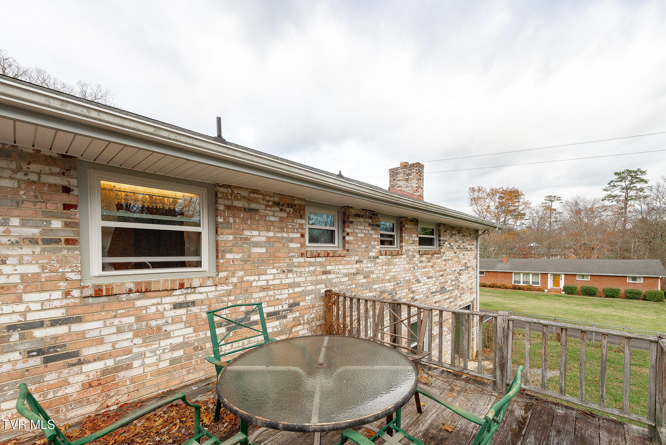 4005 Leaning Pine Road Property Photo 7