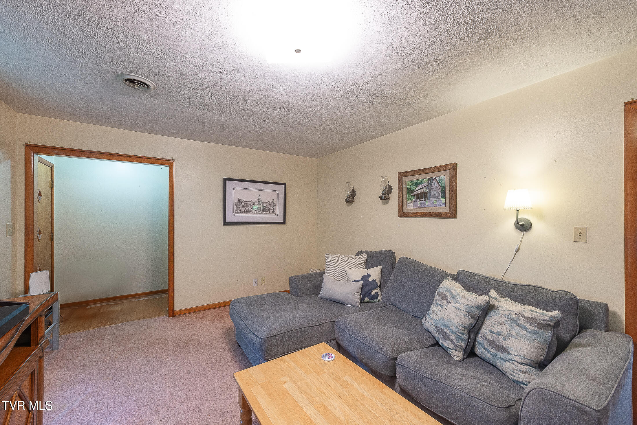 4005 Leaning Pine Road Property Photo 13
