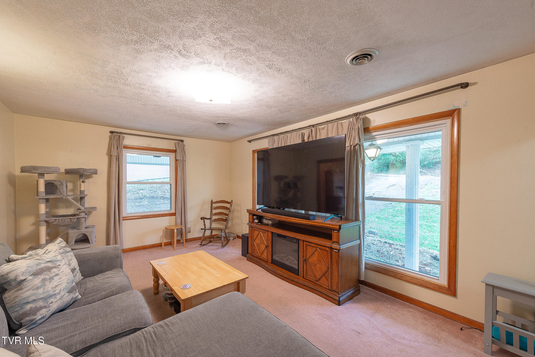 4005 Leaning Pine Road Property Photo 14