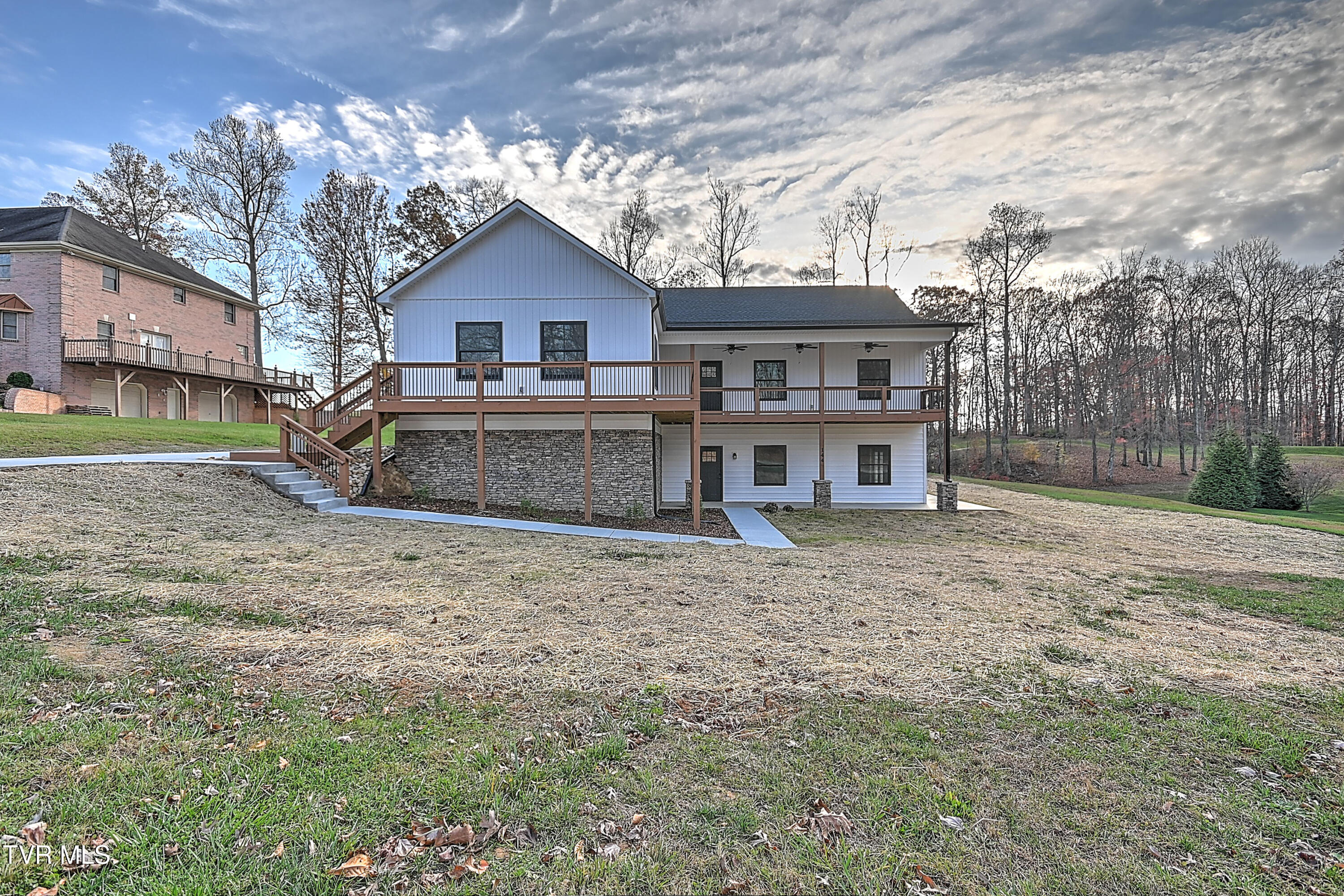 144 Rosecliff Drive Property Photo