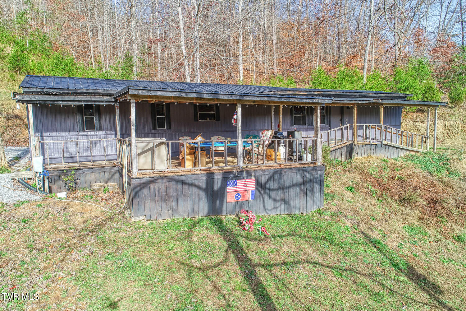 496 Sweet Creek Road Property Photo