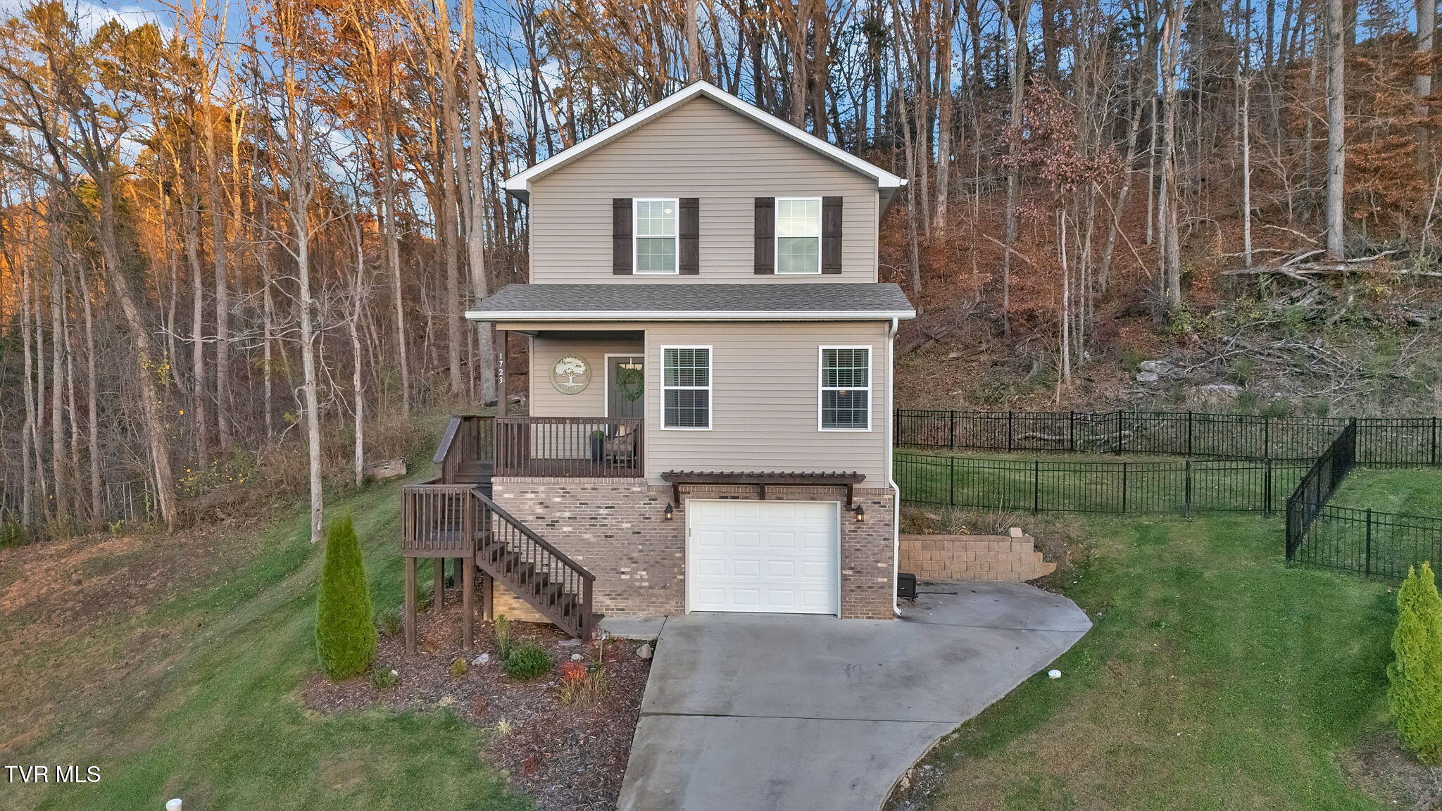 1723 Bridle Court Property Photo