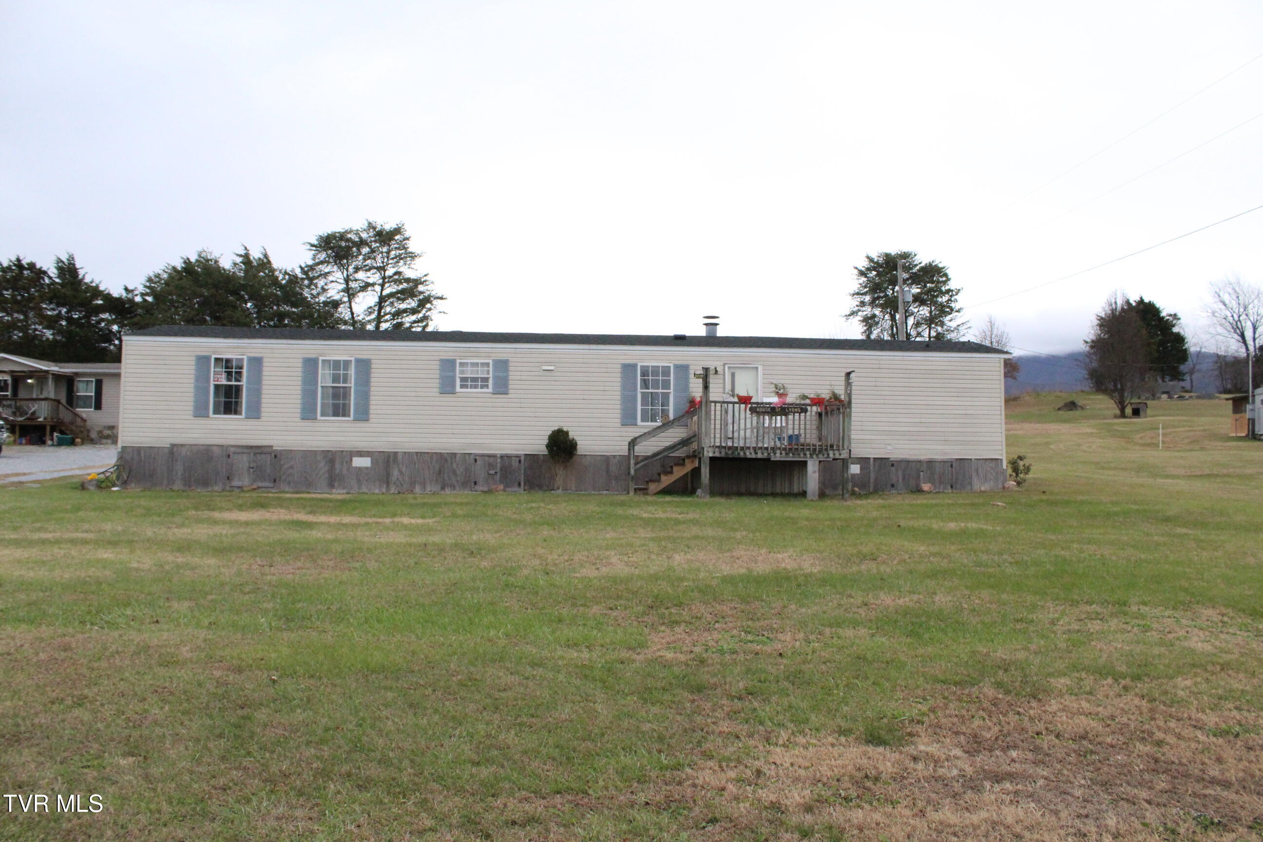 2060 White Sands Road Property Photo 1
