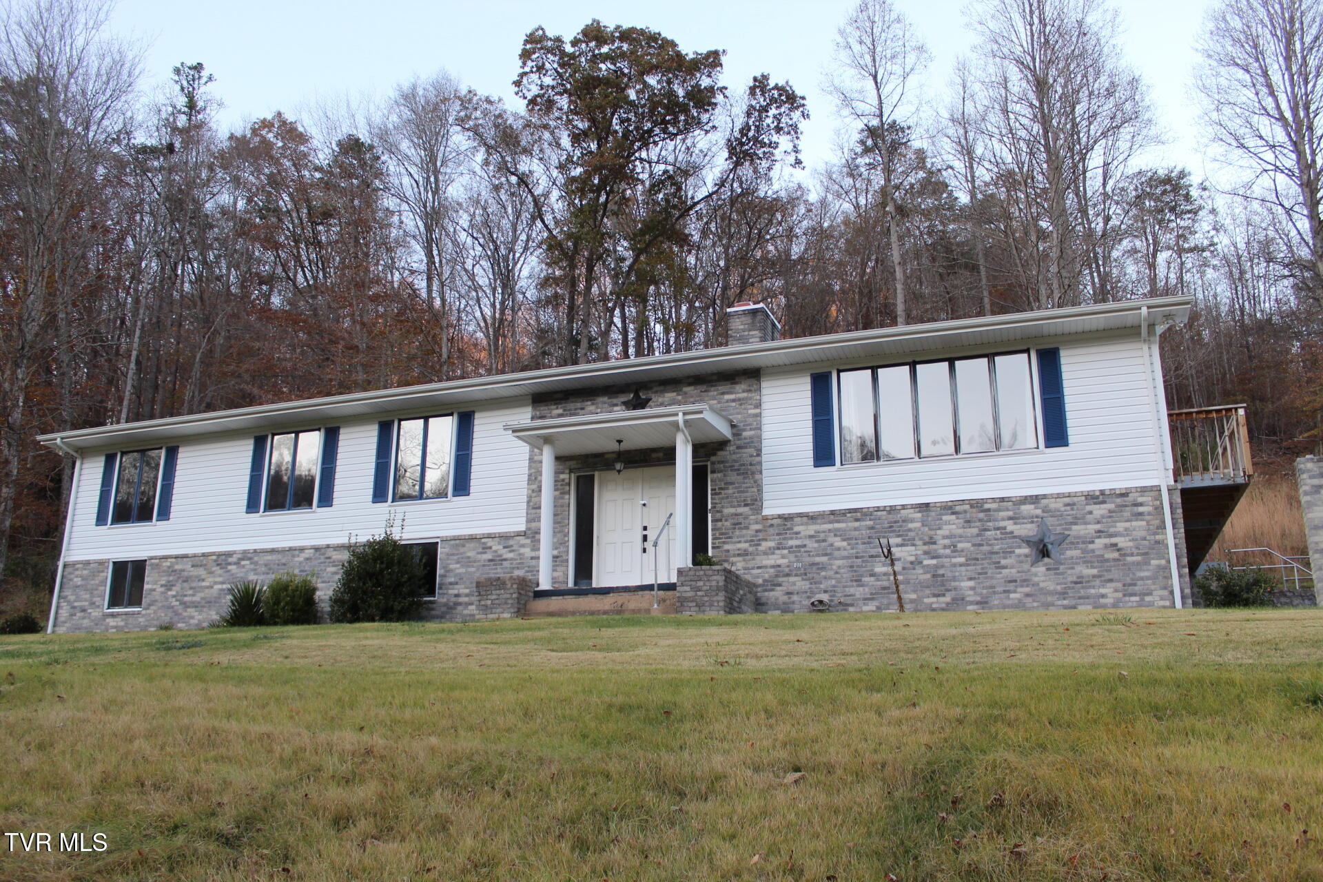 1842 Manville Road Property Photo