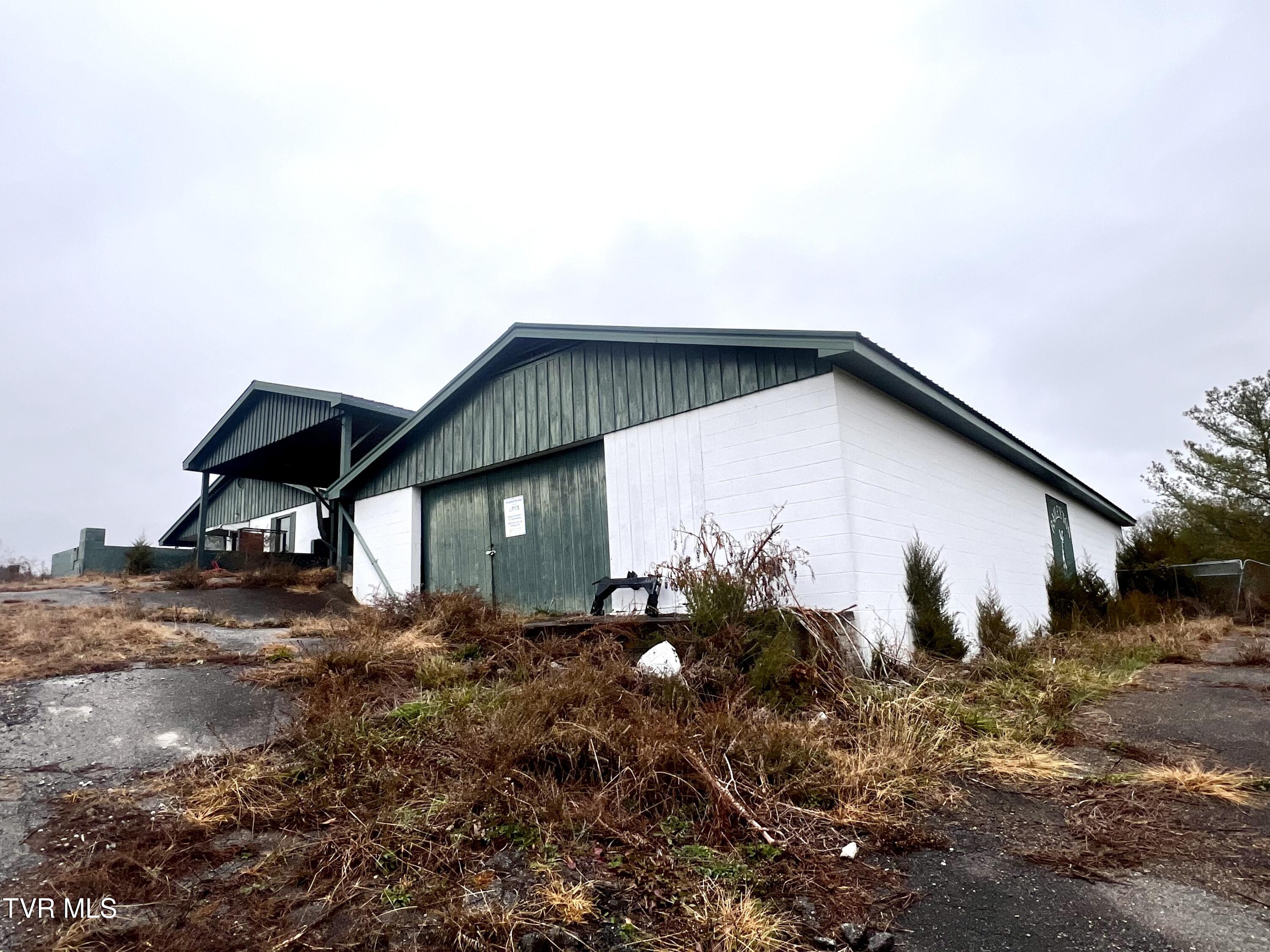 7925 Horton Highway Property Photo 9
