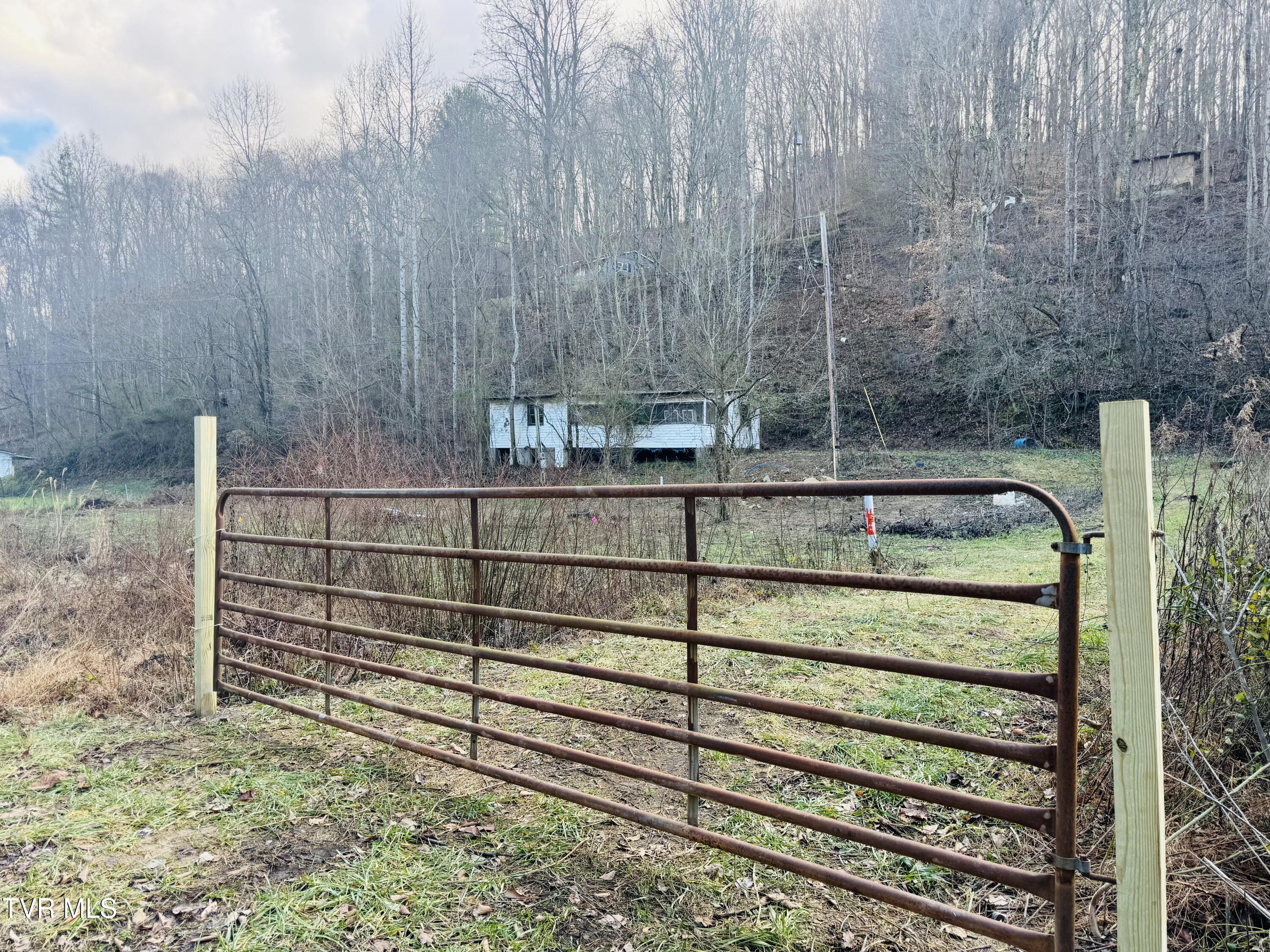 901 Old Blairs Gap Road Property Photo