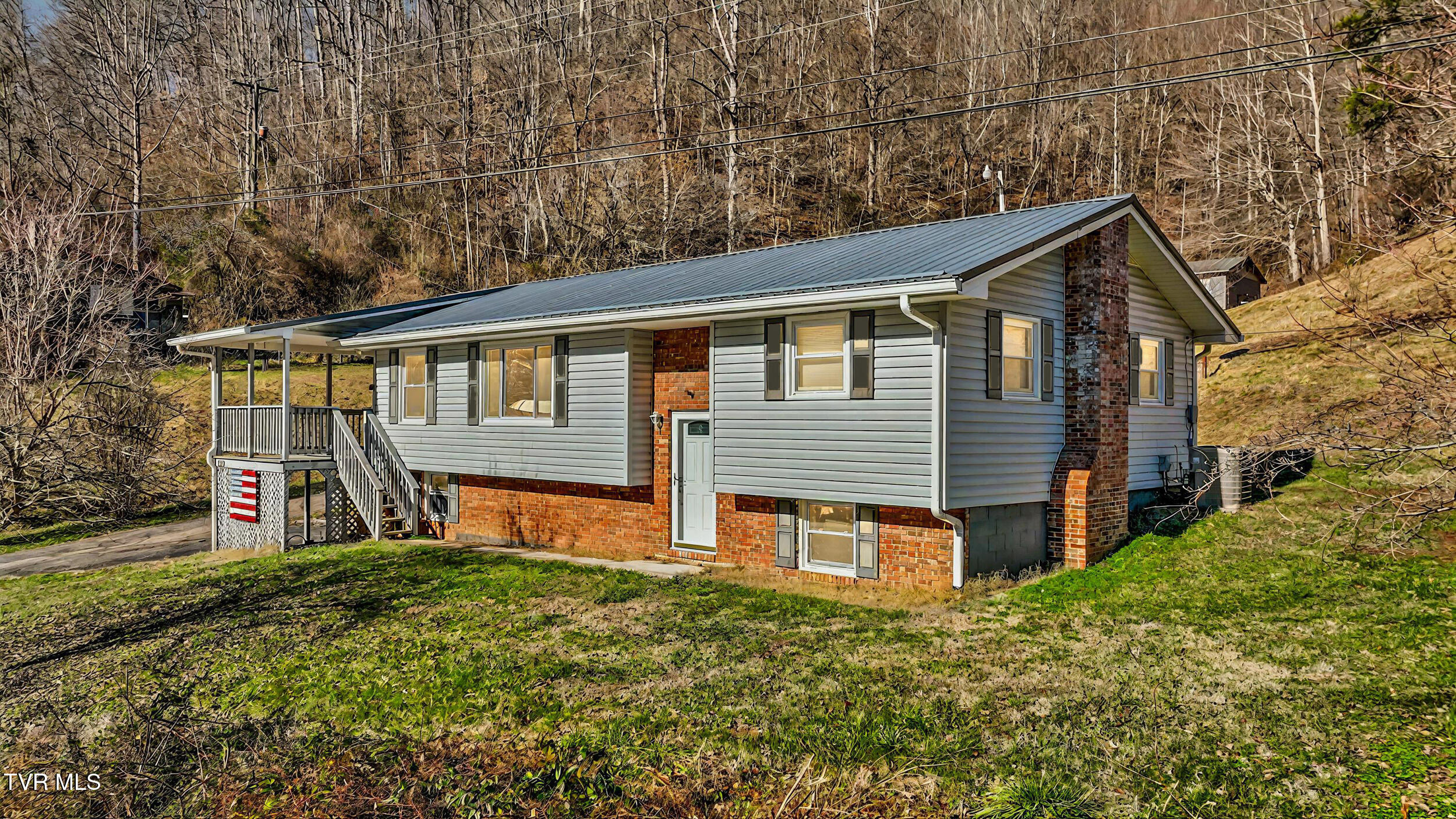 1290 Fairview Road Property Photo