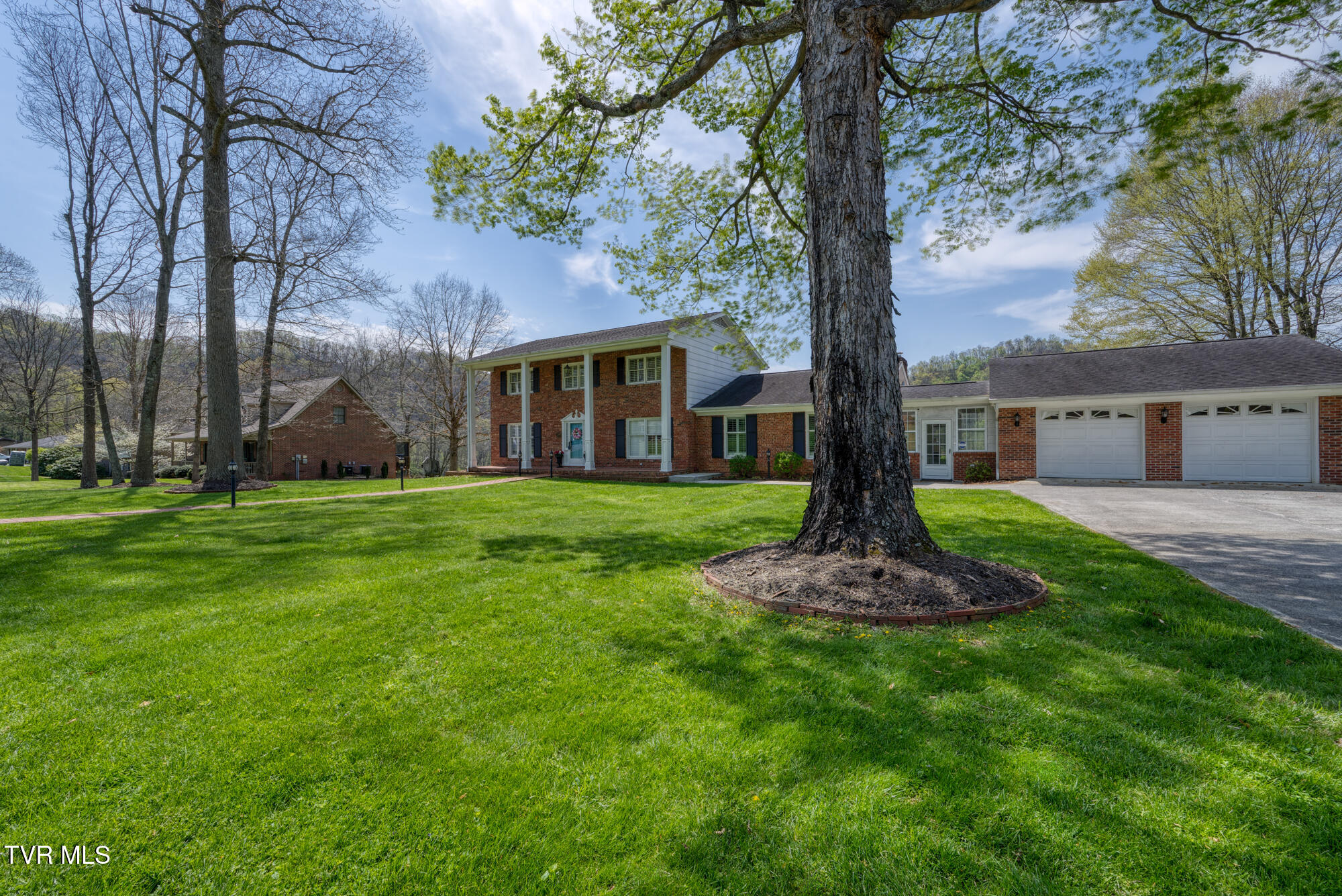 204 Amity Drive Property Photo