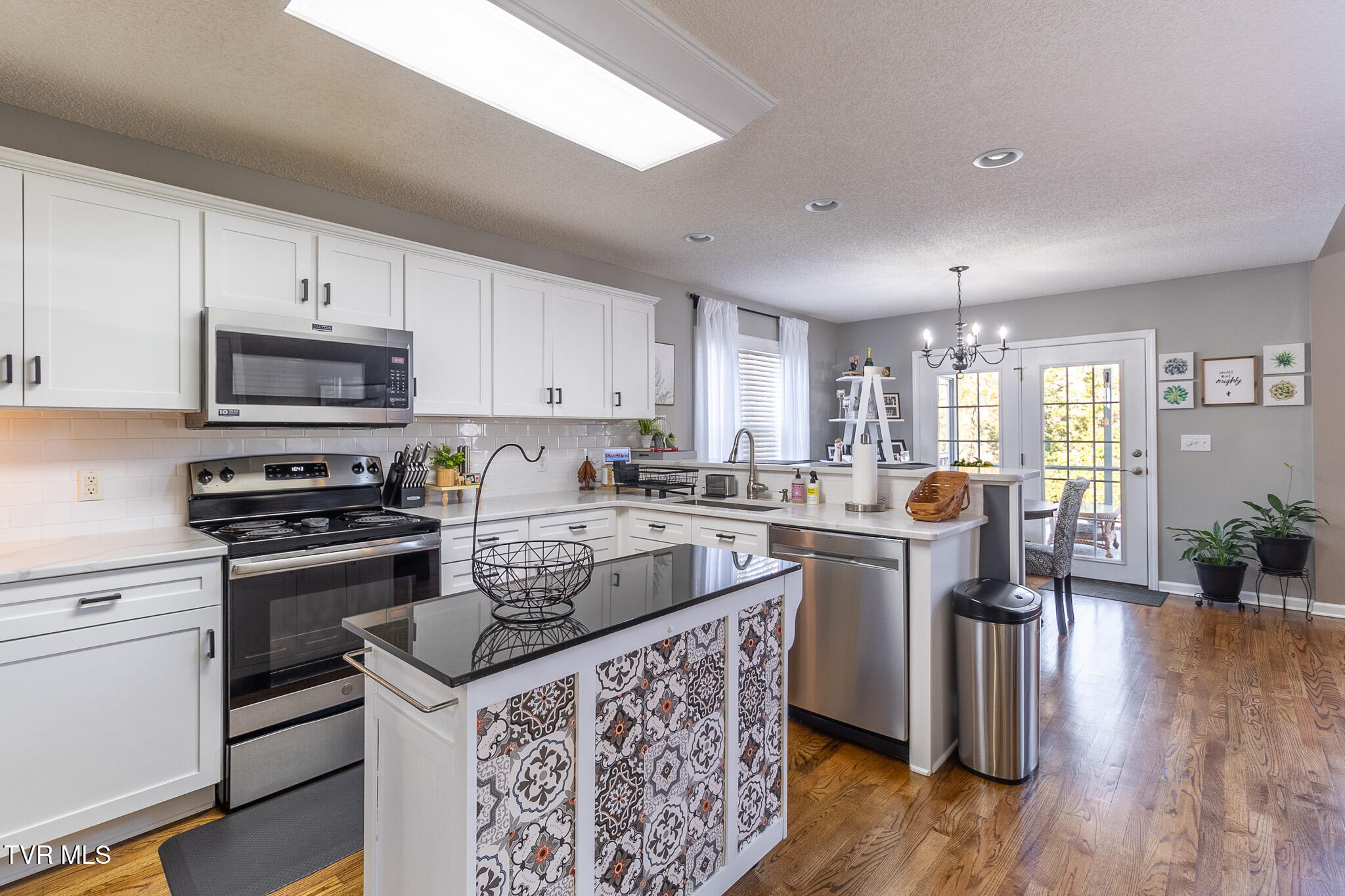413 Vanderbilt Way Property Photo 11