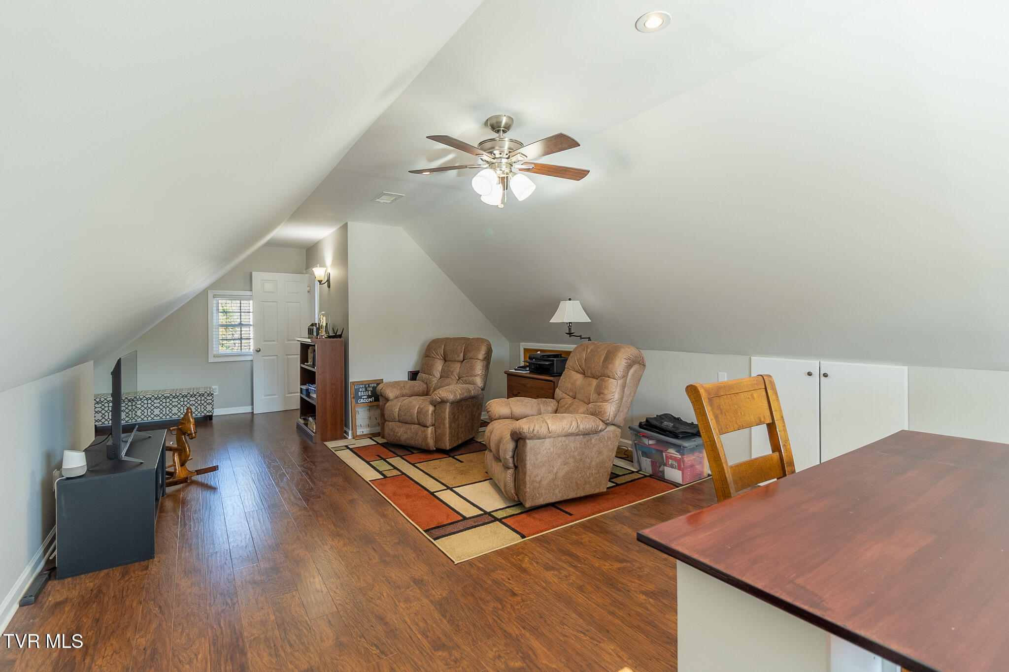 413 Vanderbilt Way Property Photo 31