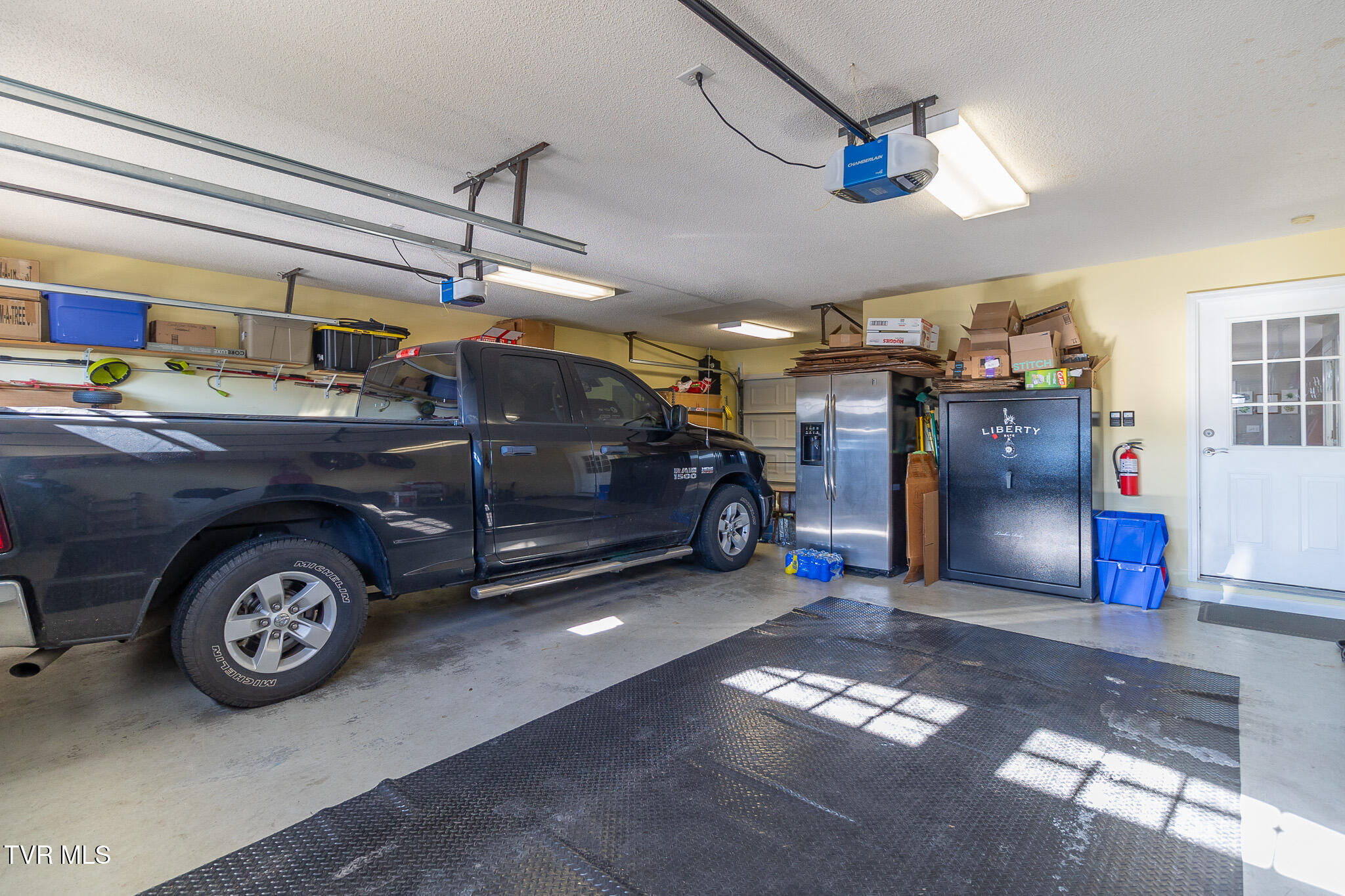 413 Vanderbilt Way Property Photo 32