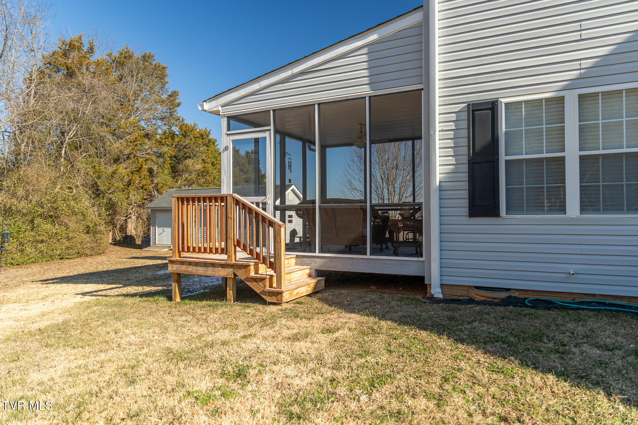 413 Vanderbilt Way Property Photo 36