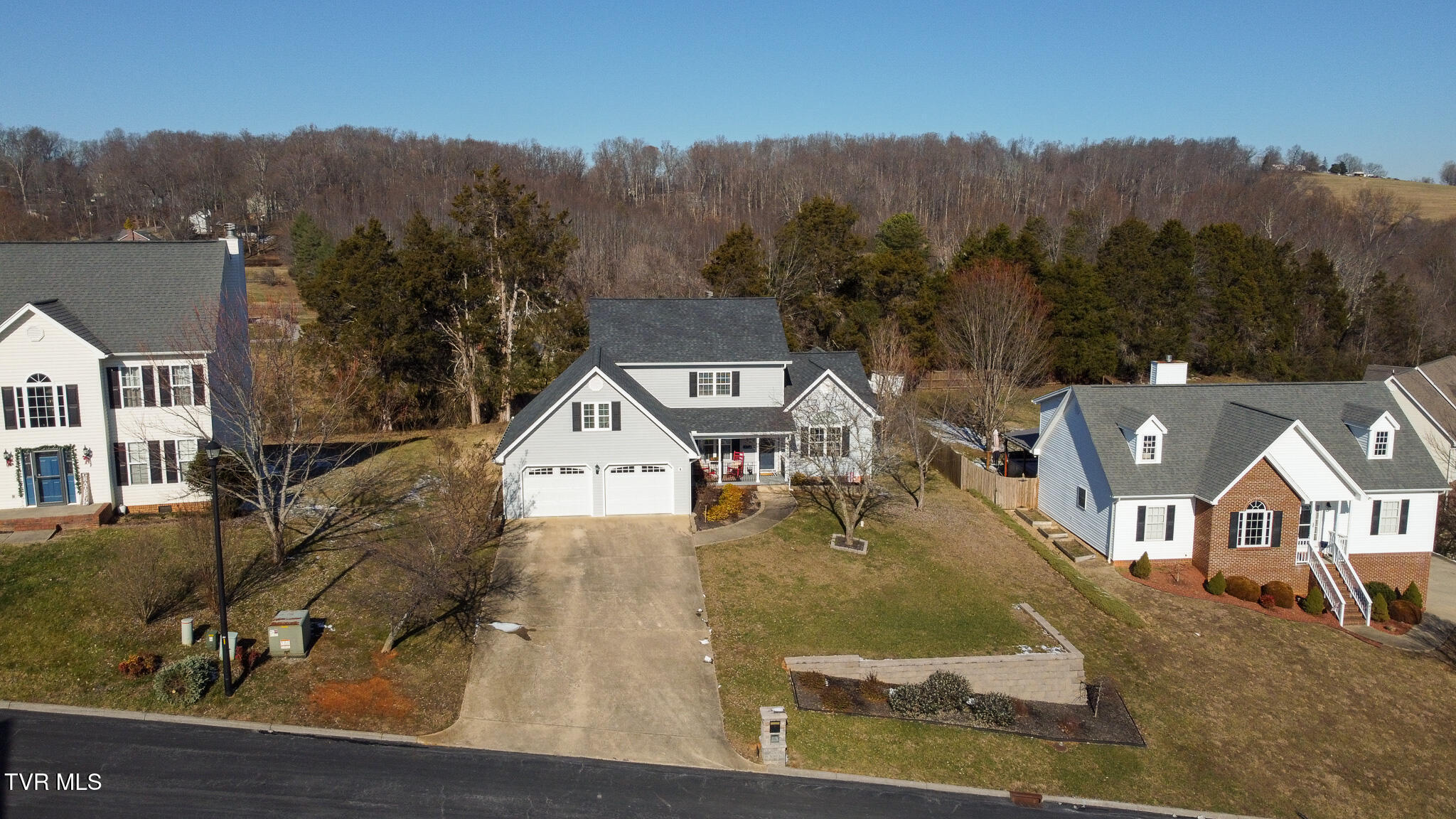 413 Vanderbilt Way Property Photo 37