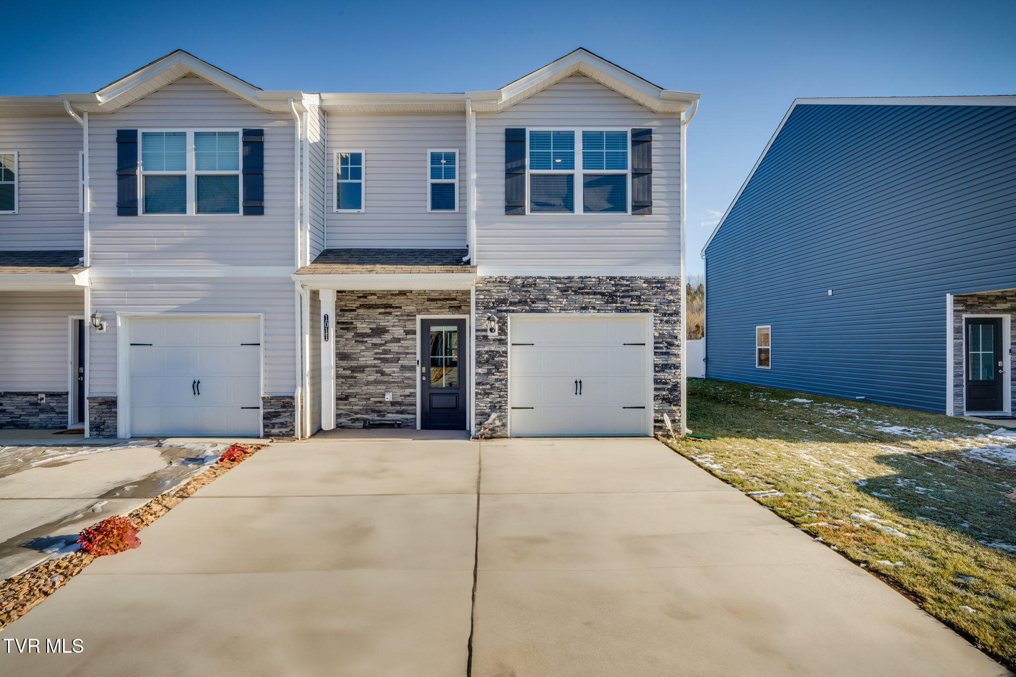 1011 Saylors Place Property Photo 1