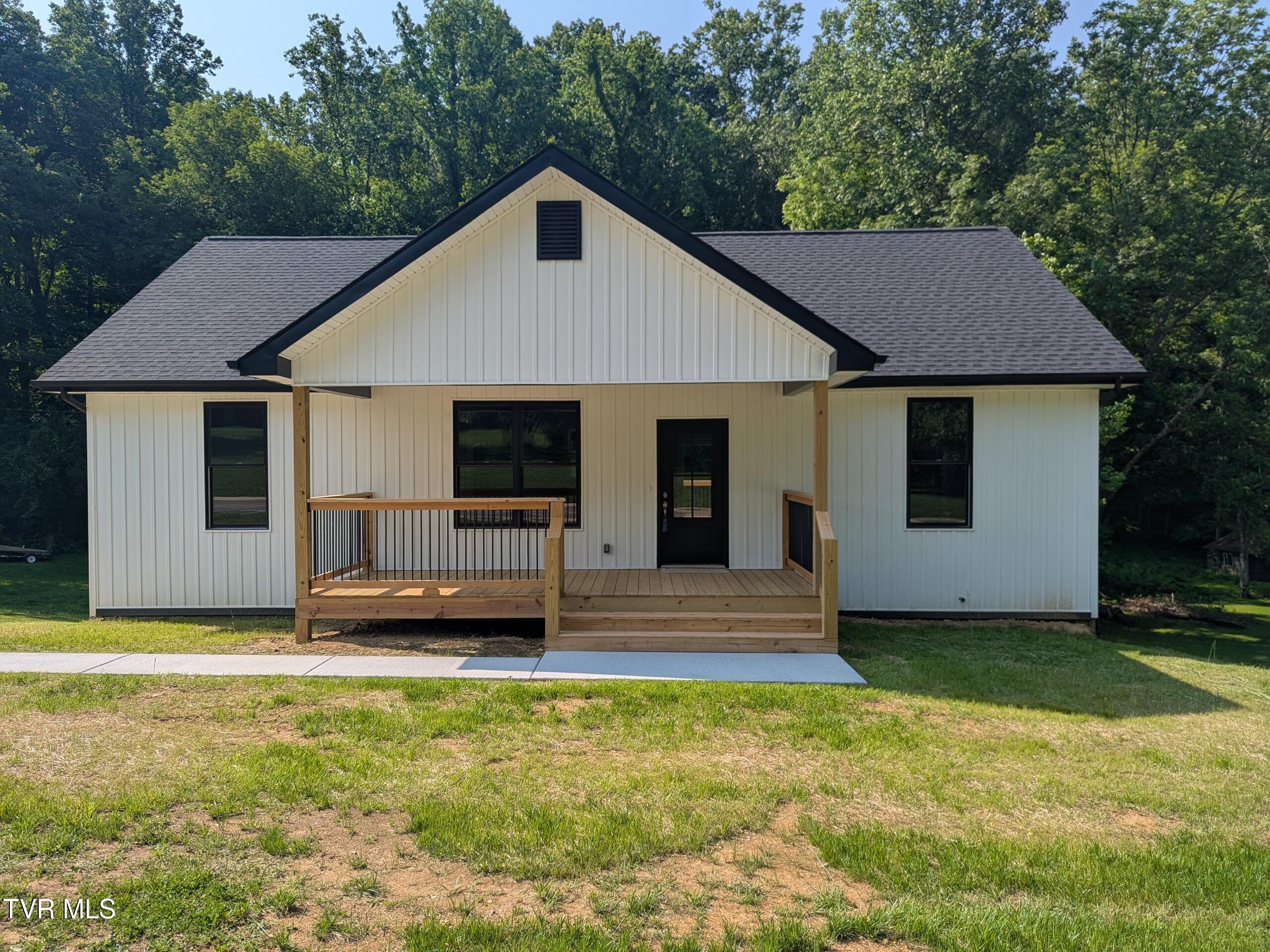 1430 East Cedar Street Property Photo 1