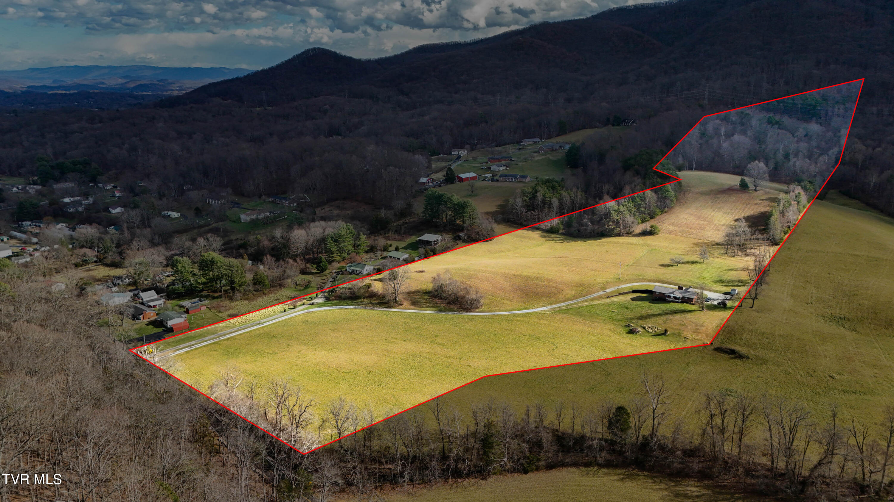 2517 Sinking Creek Road Property Photo