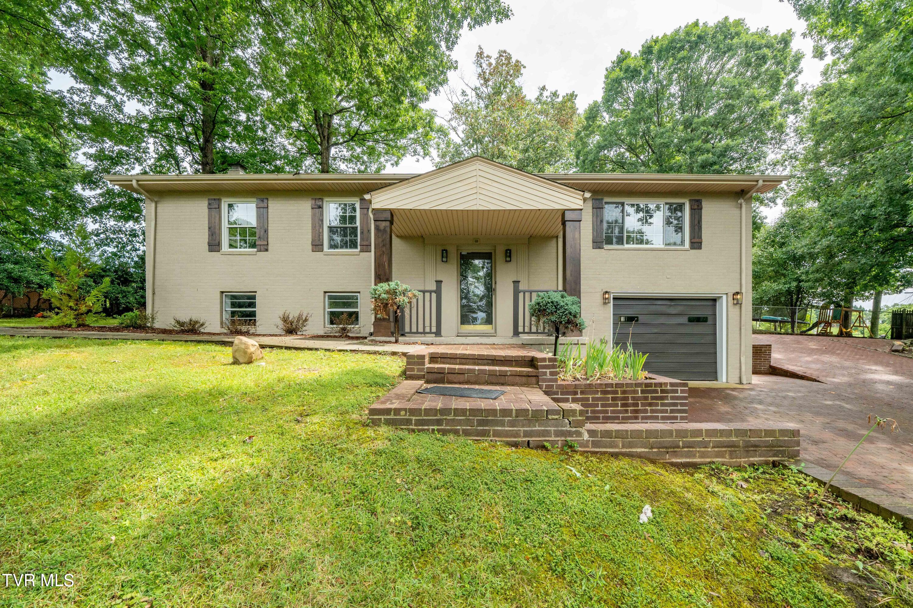 804 Liberty Drive Property Photo