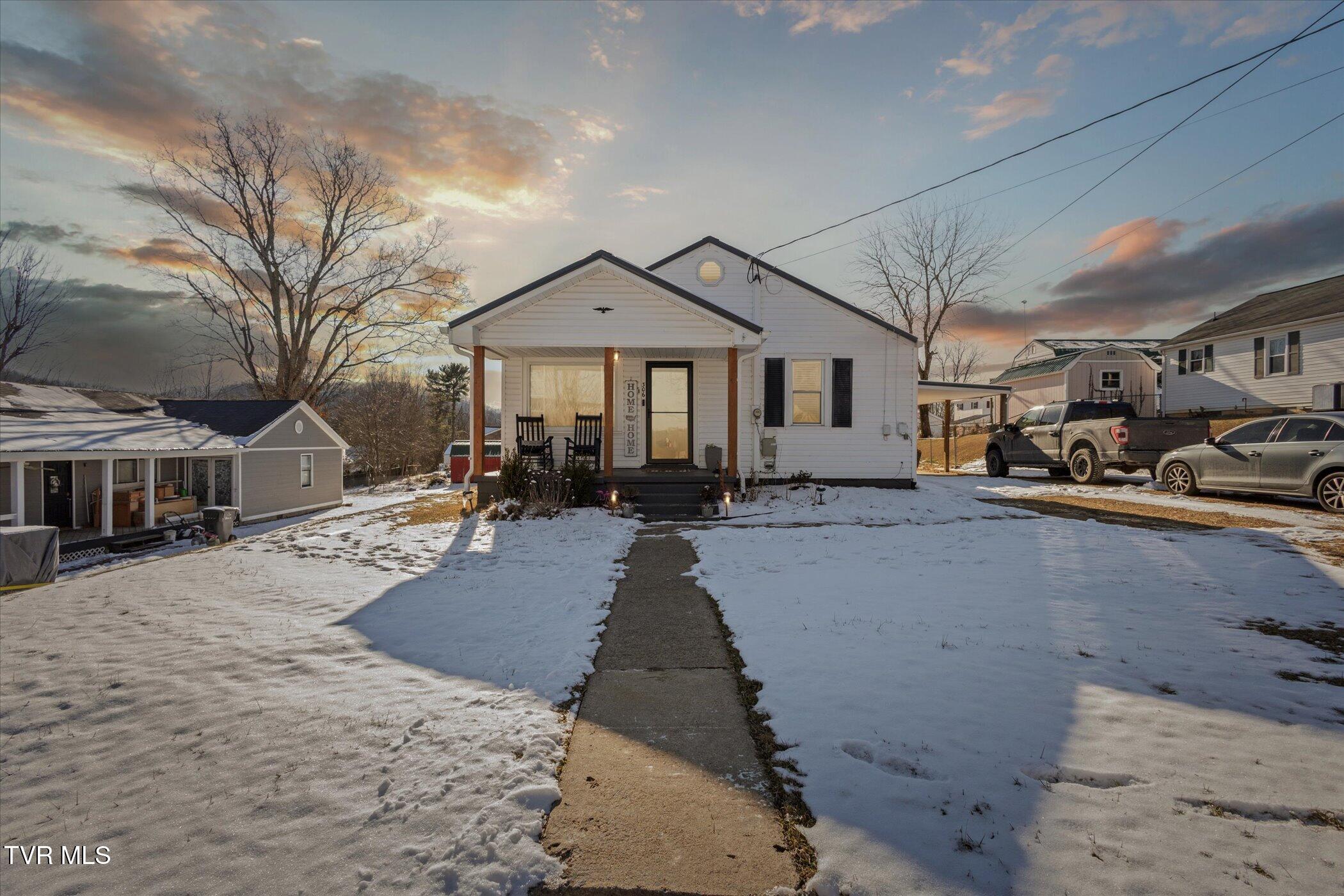 306 Tween Hills Road Property Photo